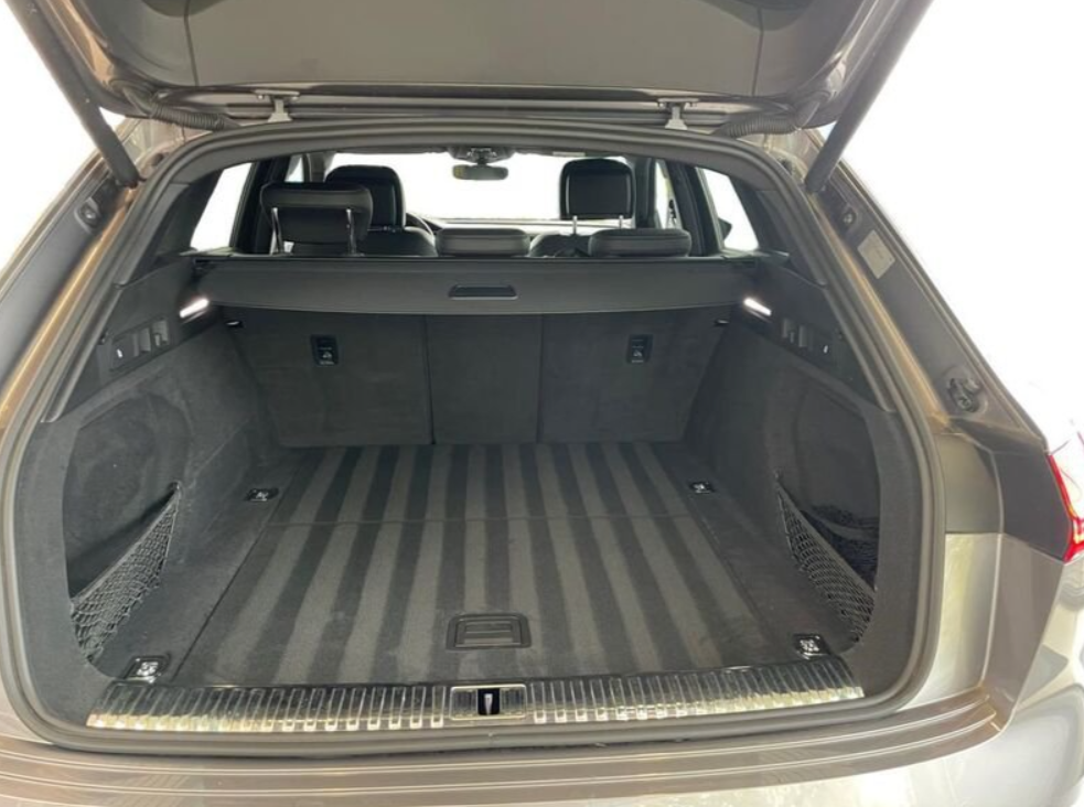 Vehicle gallery image 10