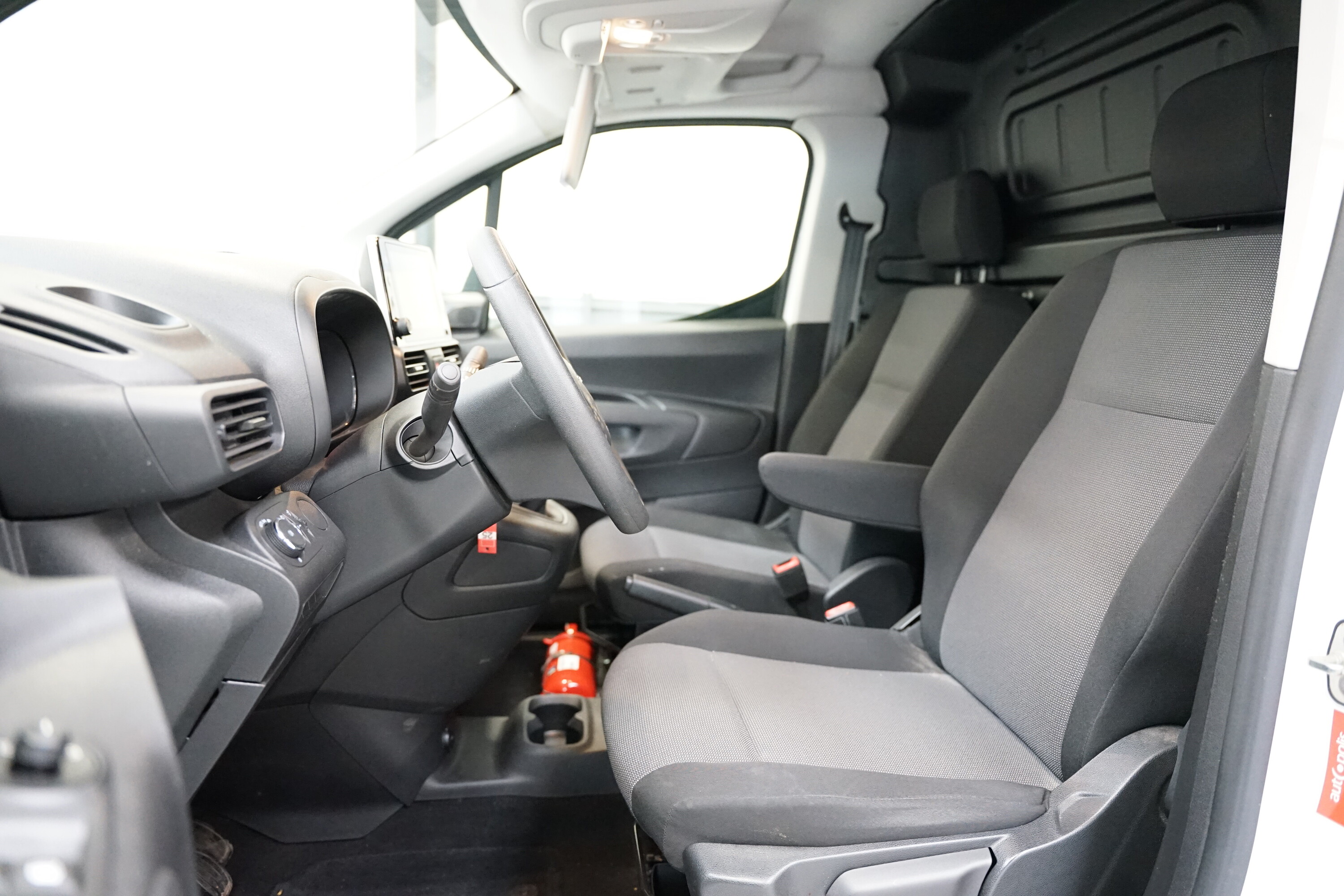 Vehicle gallery image 13