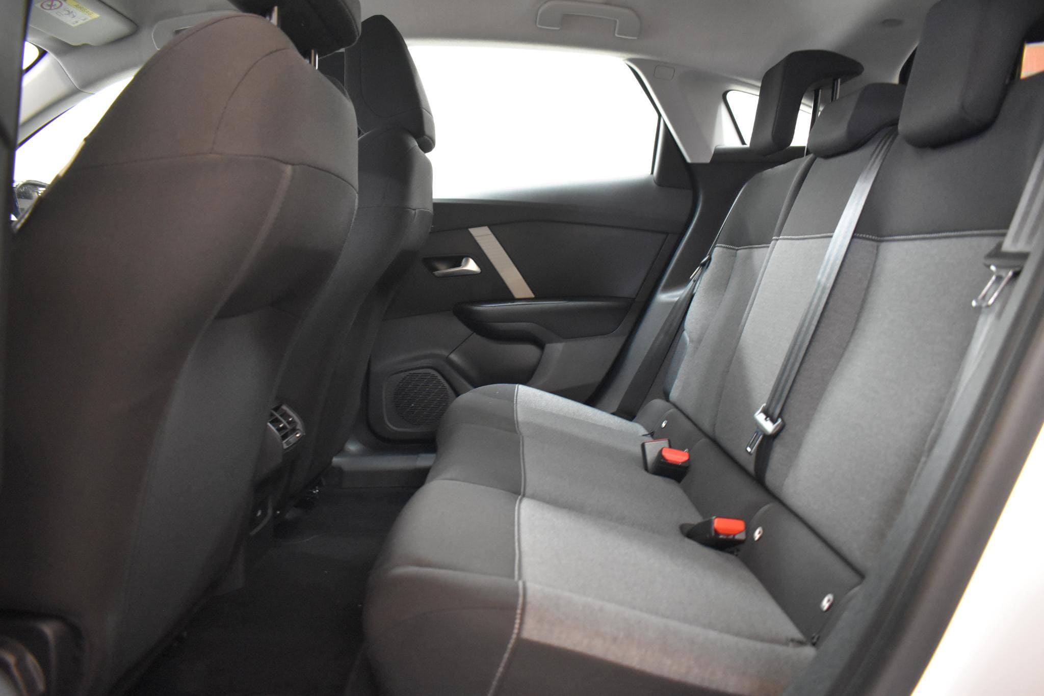 Vehicle gallery image 7