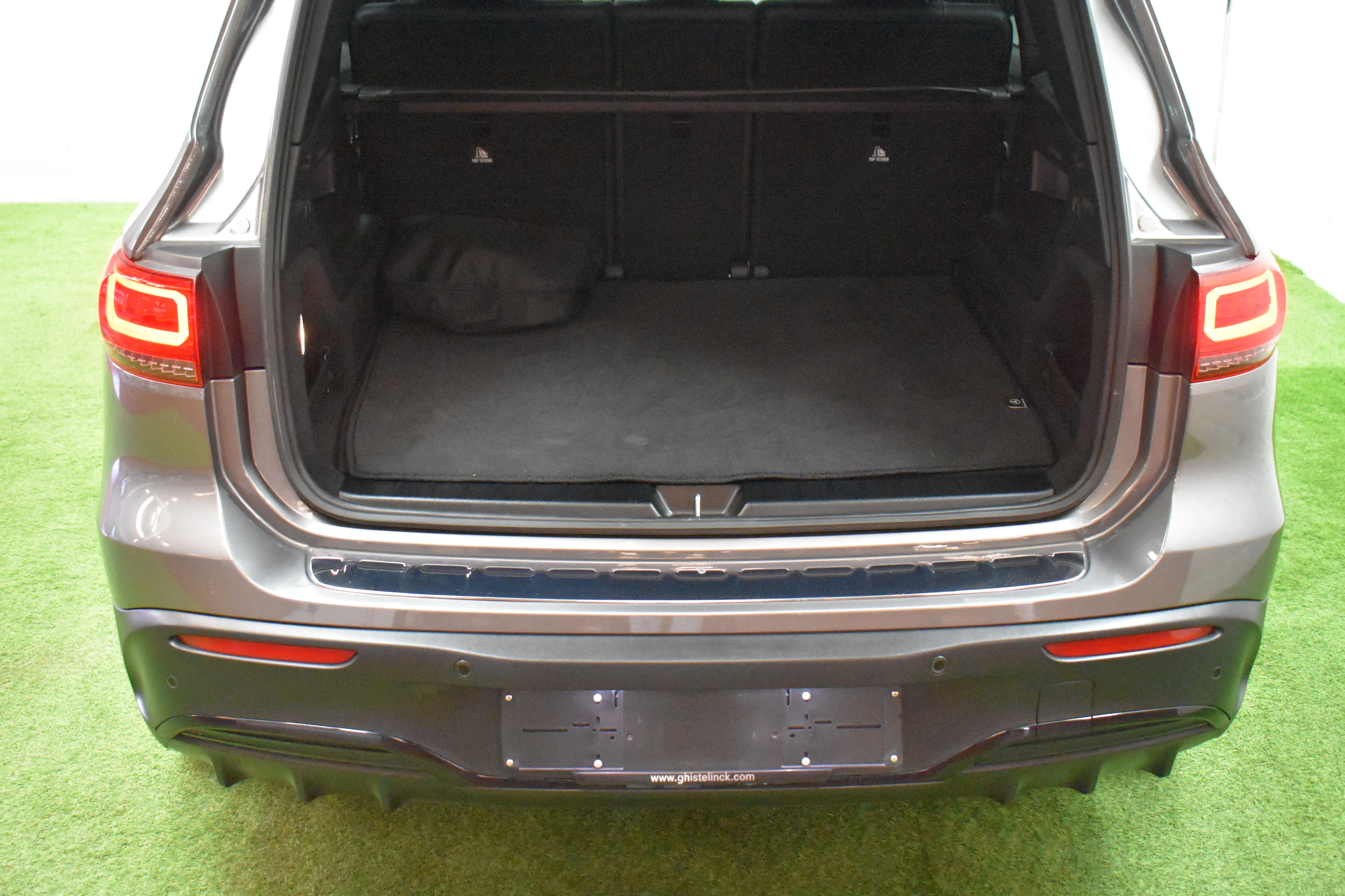 Vehicle gallery image 23
