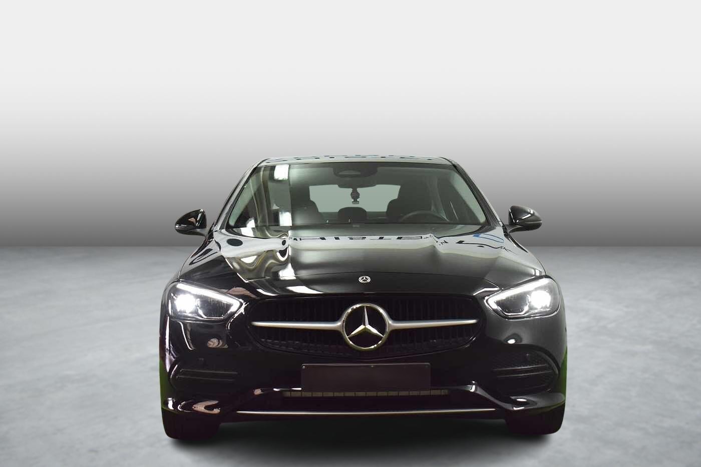 Vehicle gallery image 2