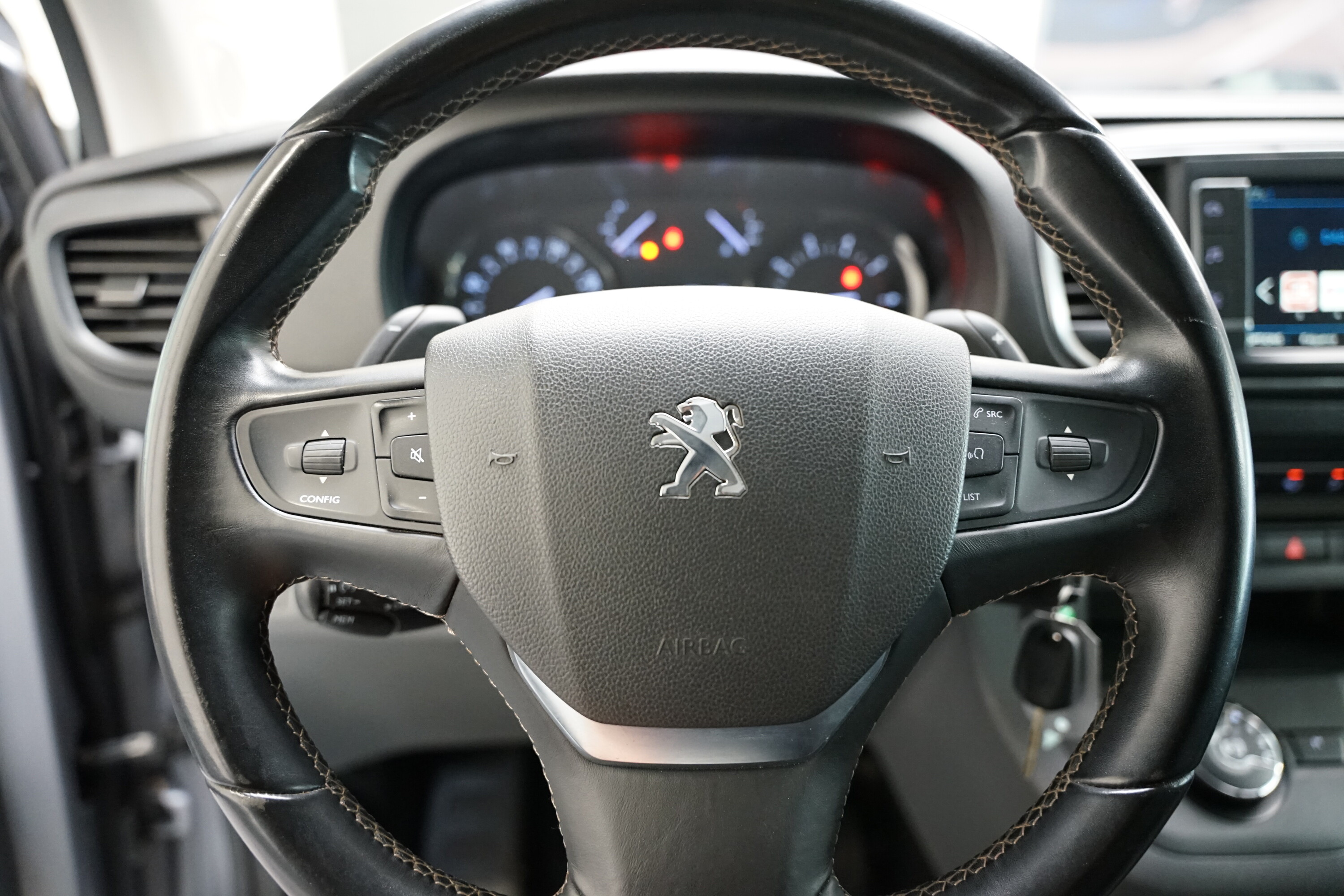 Vehicle gallery image 25
