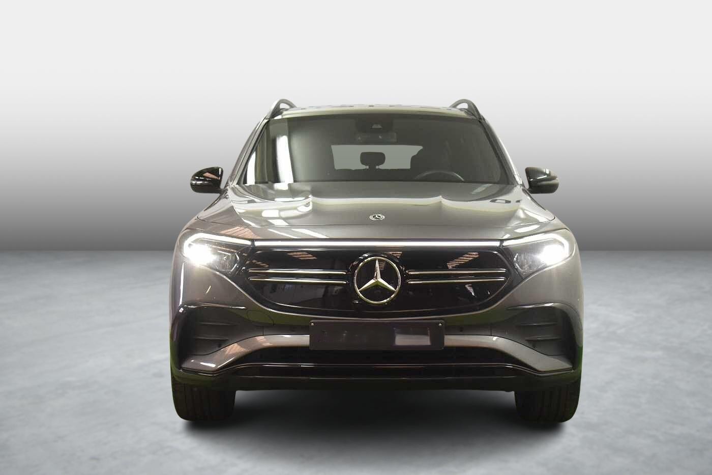 Vehicle gallery image 2