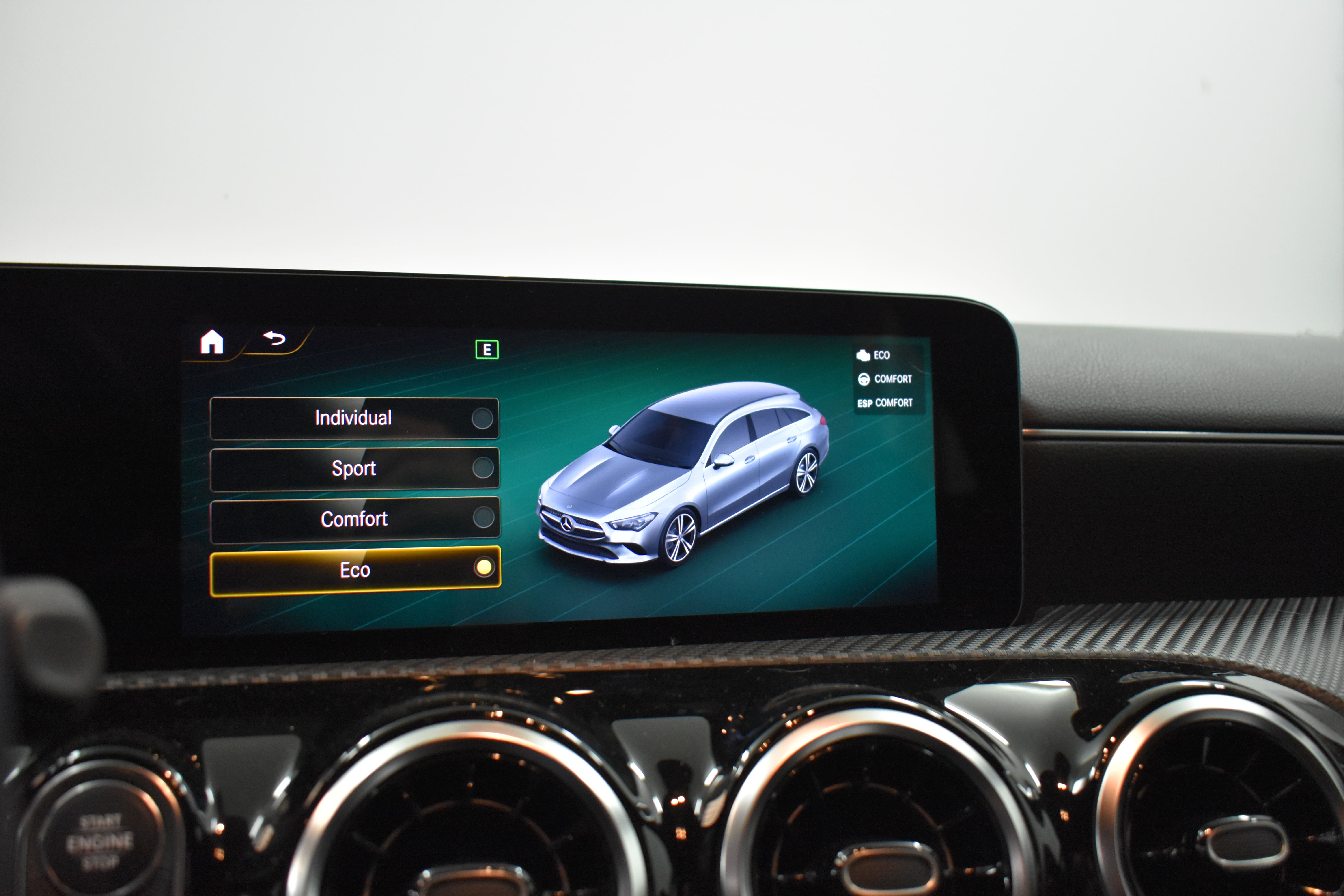Vehicle gallery image 18