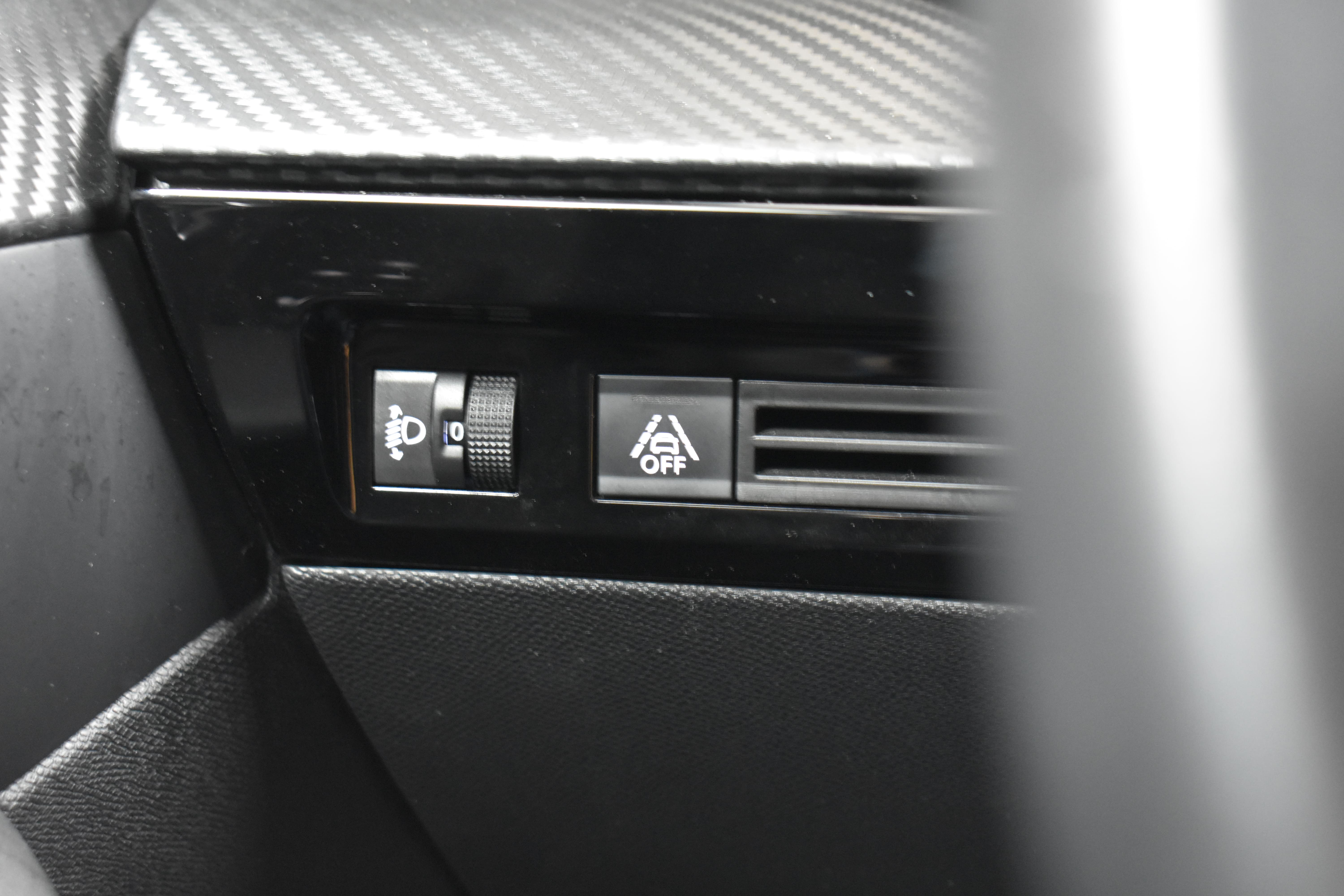 Vehicle gallery image 11