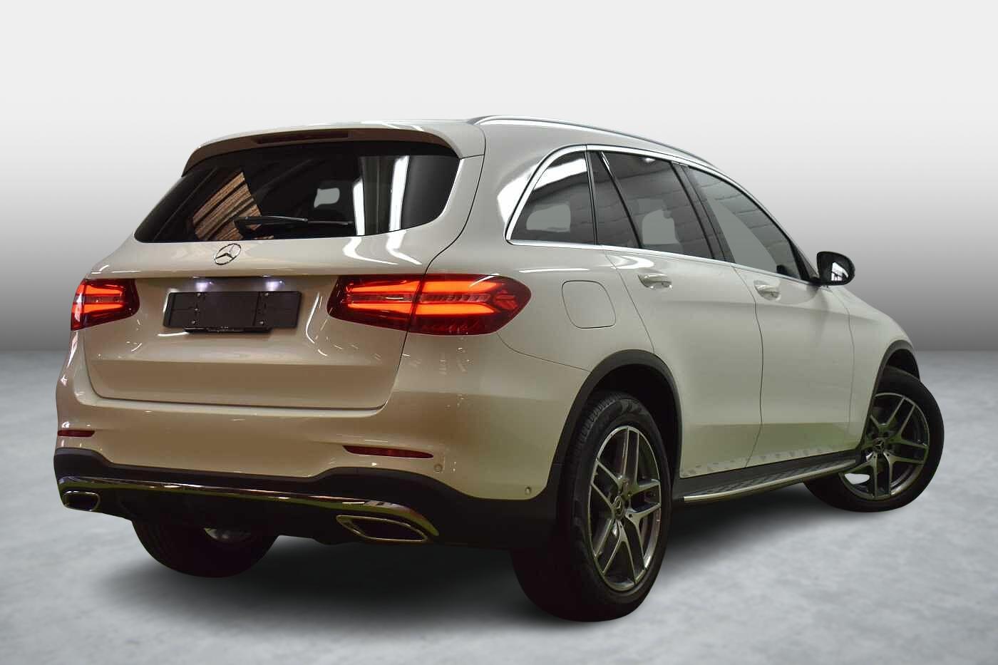 Vehicle gallery image 5