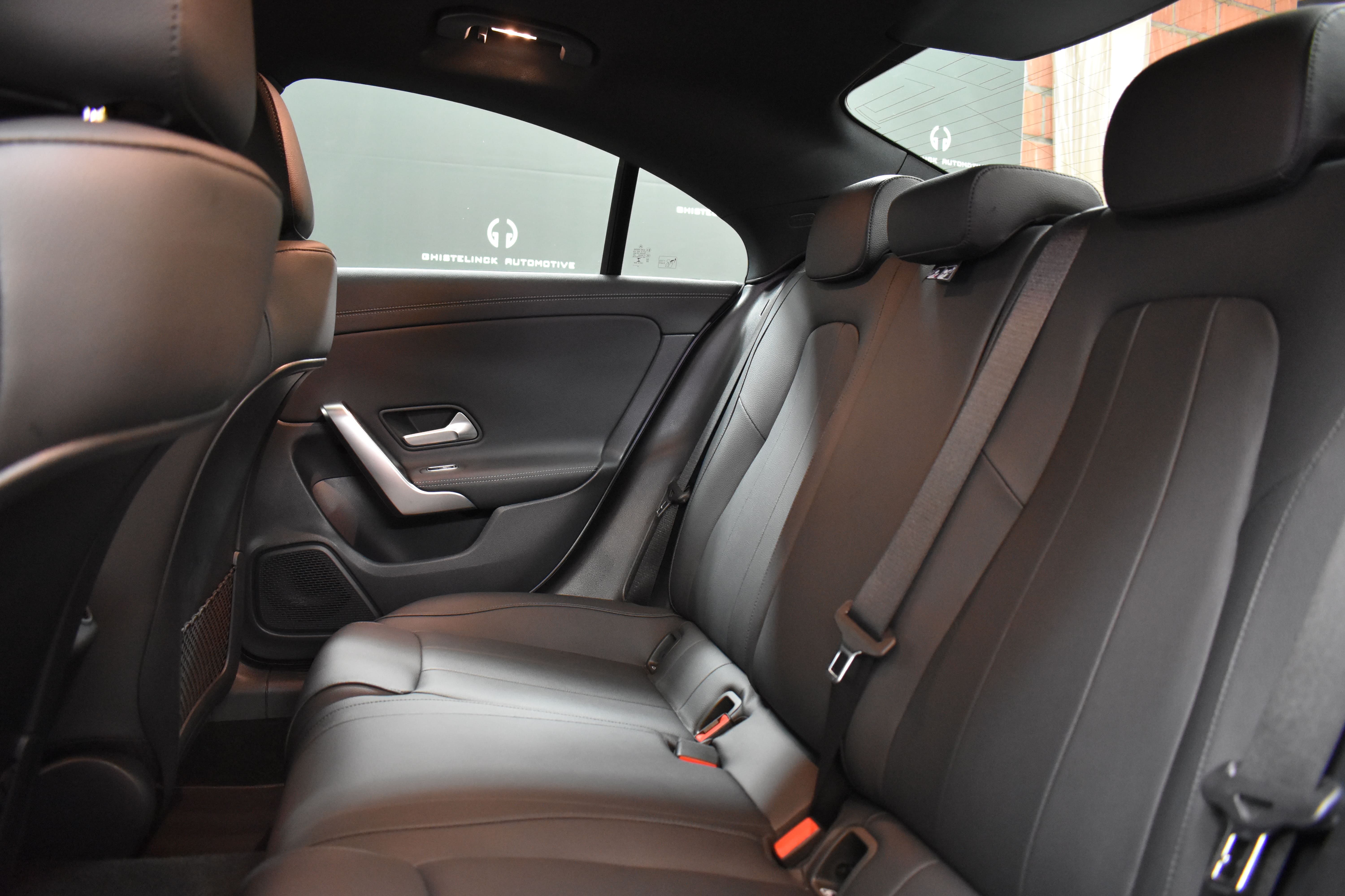 Vehicle gallery image 8
