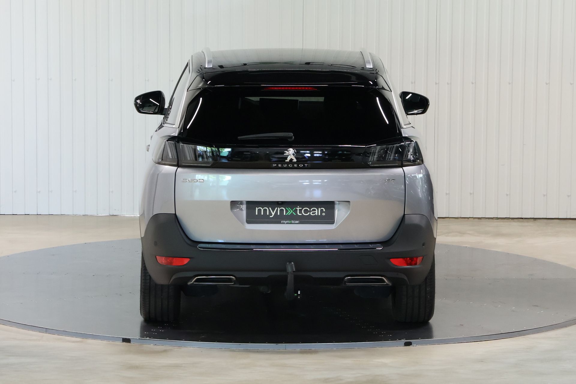 Vehicle gallery image 5