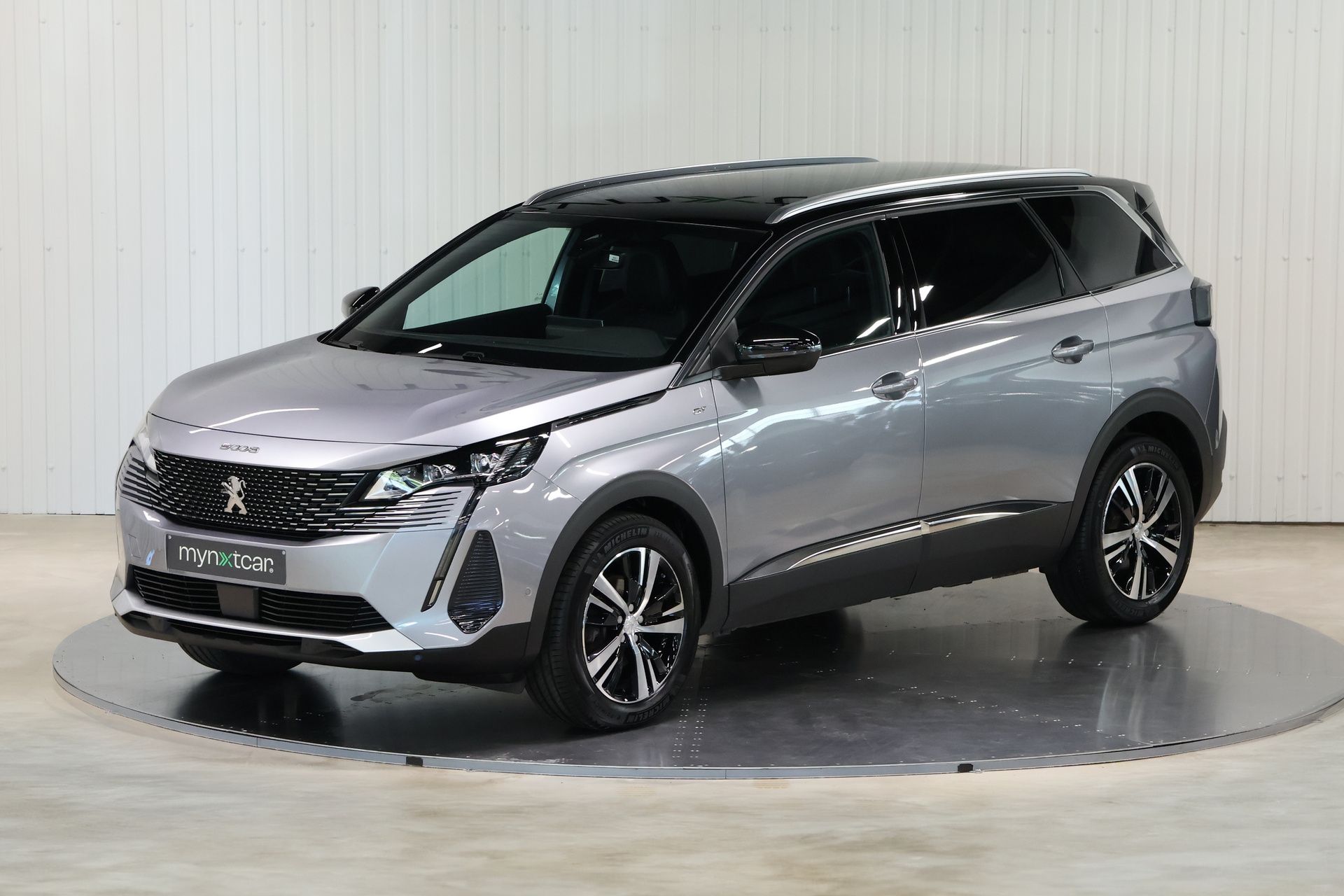 Vehicle gallery image 1