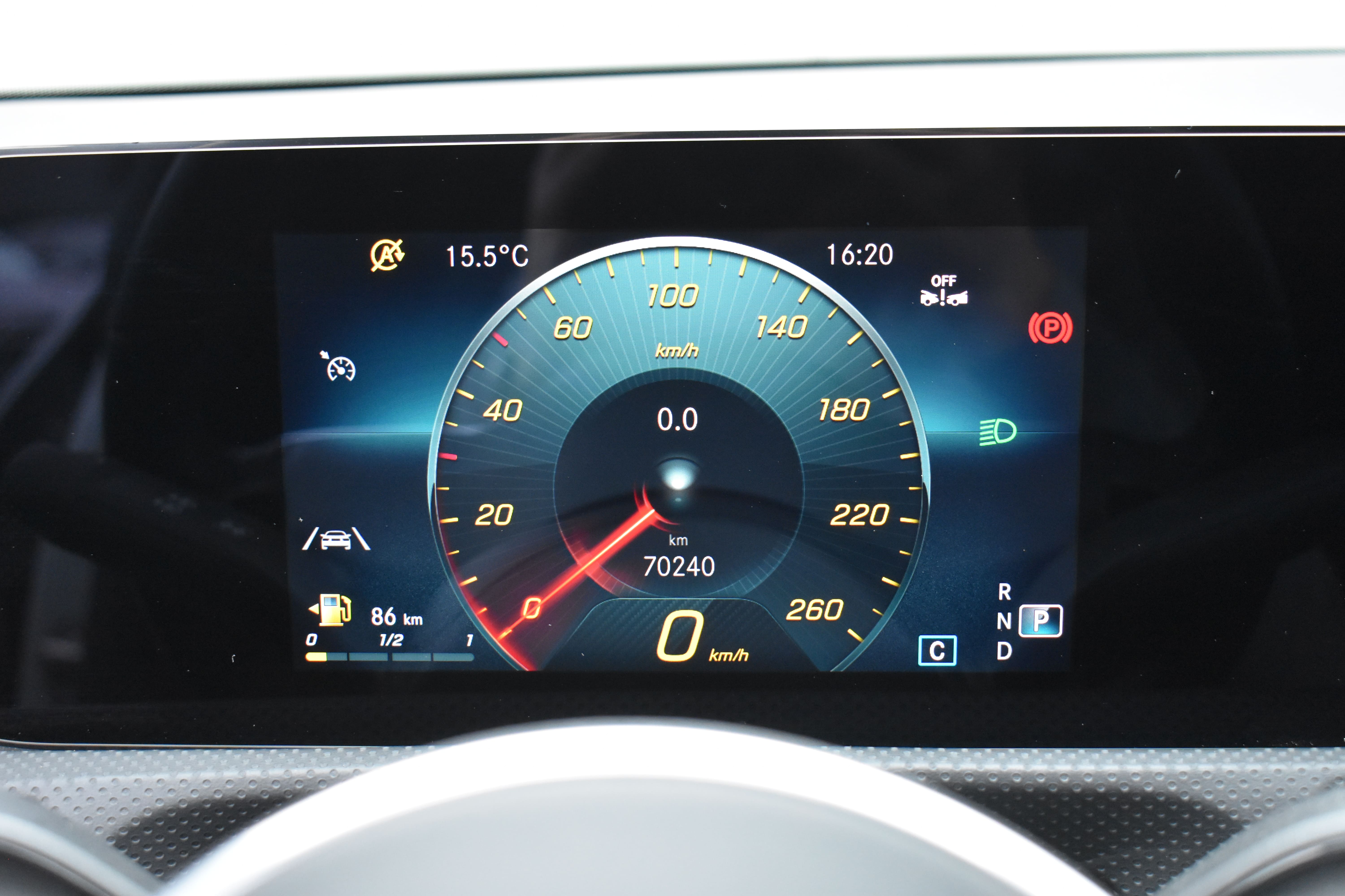 Vehicle gallery image 15