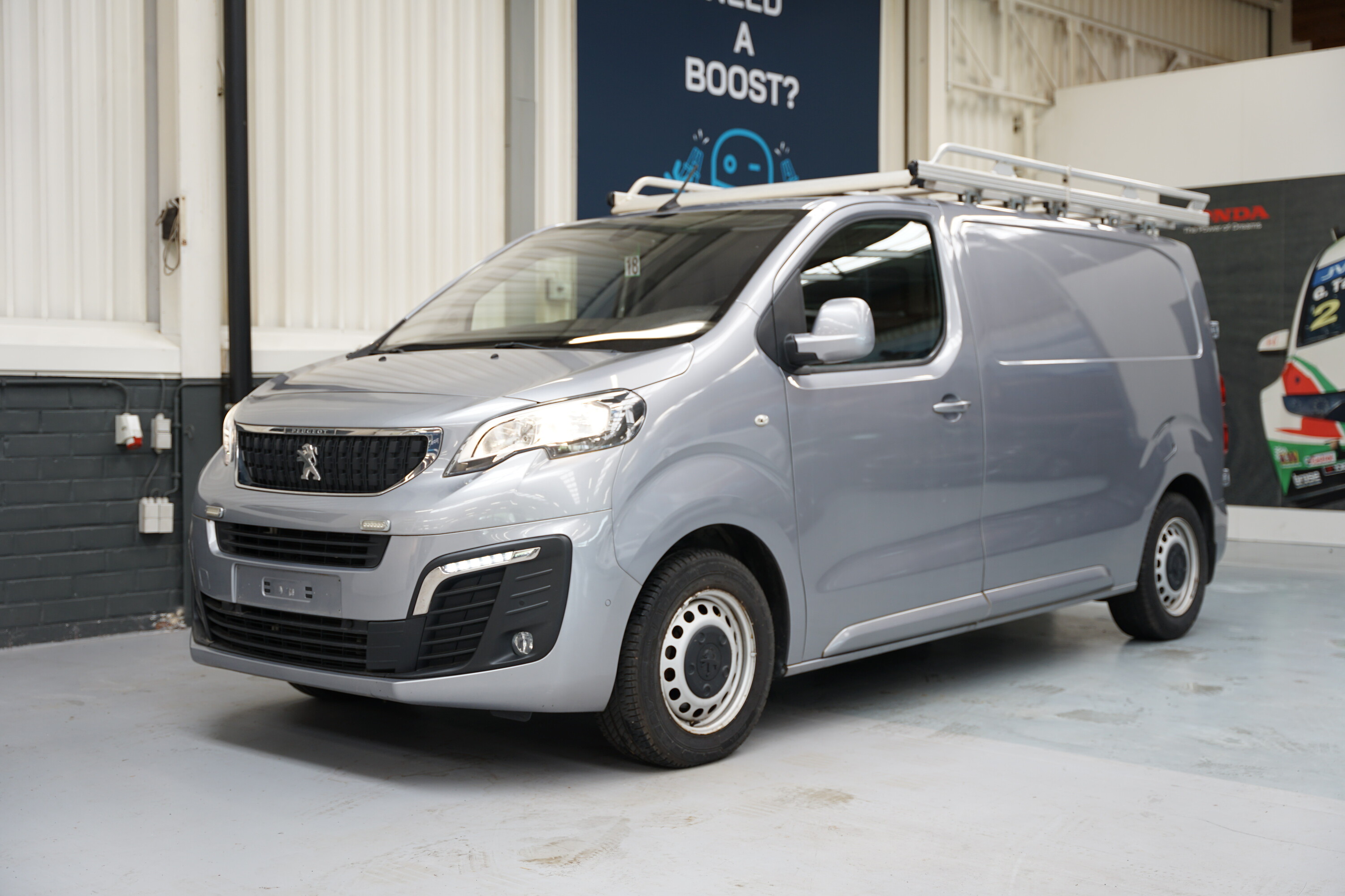 Vehicle gallery image 1