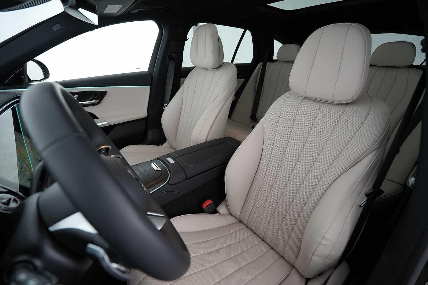 Vehicle gallery image 8