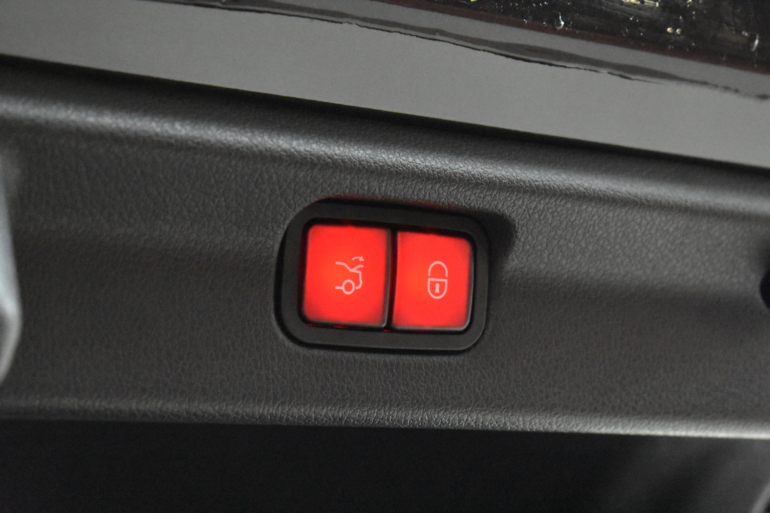 Vehicle gallery image 9