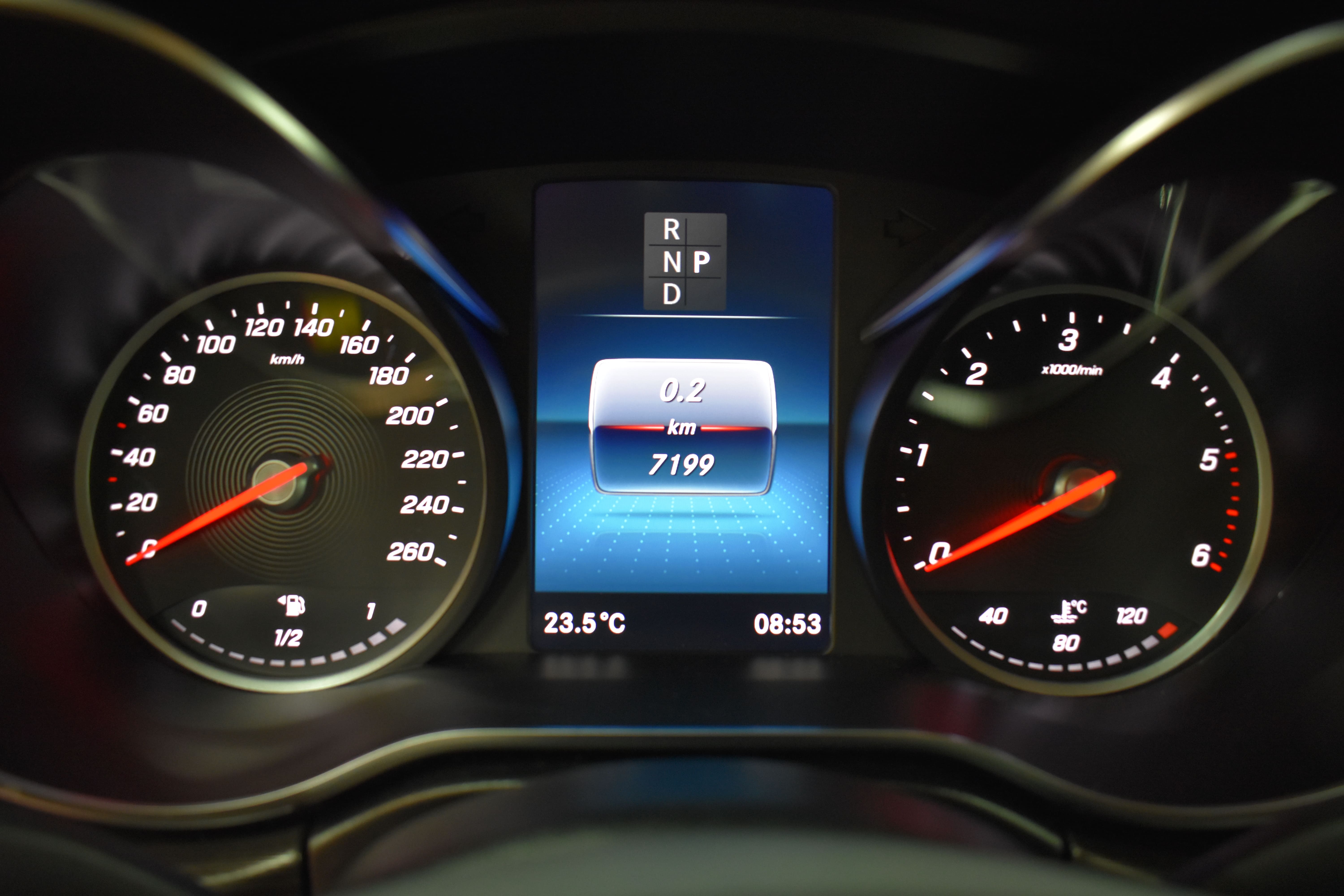 Vehicle gallery image 13