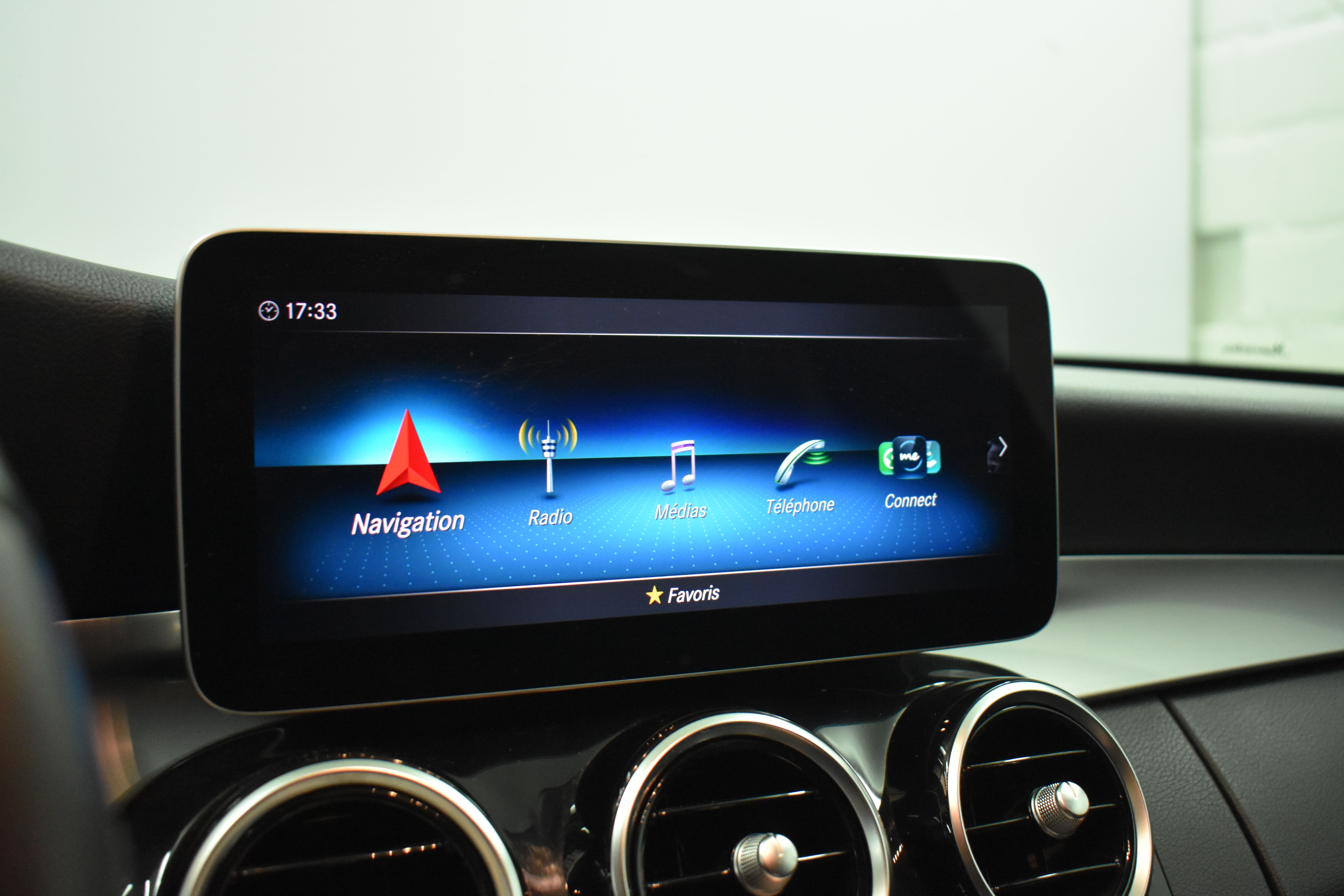 Vehicle gallery image 14