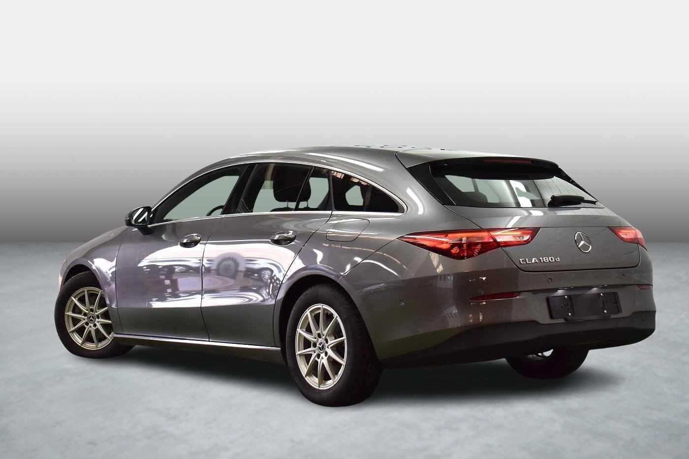 Vehicle gallery image 4