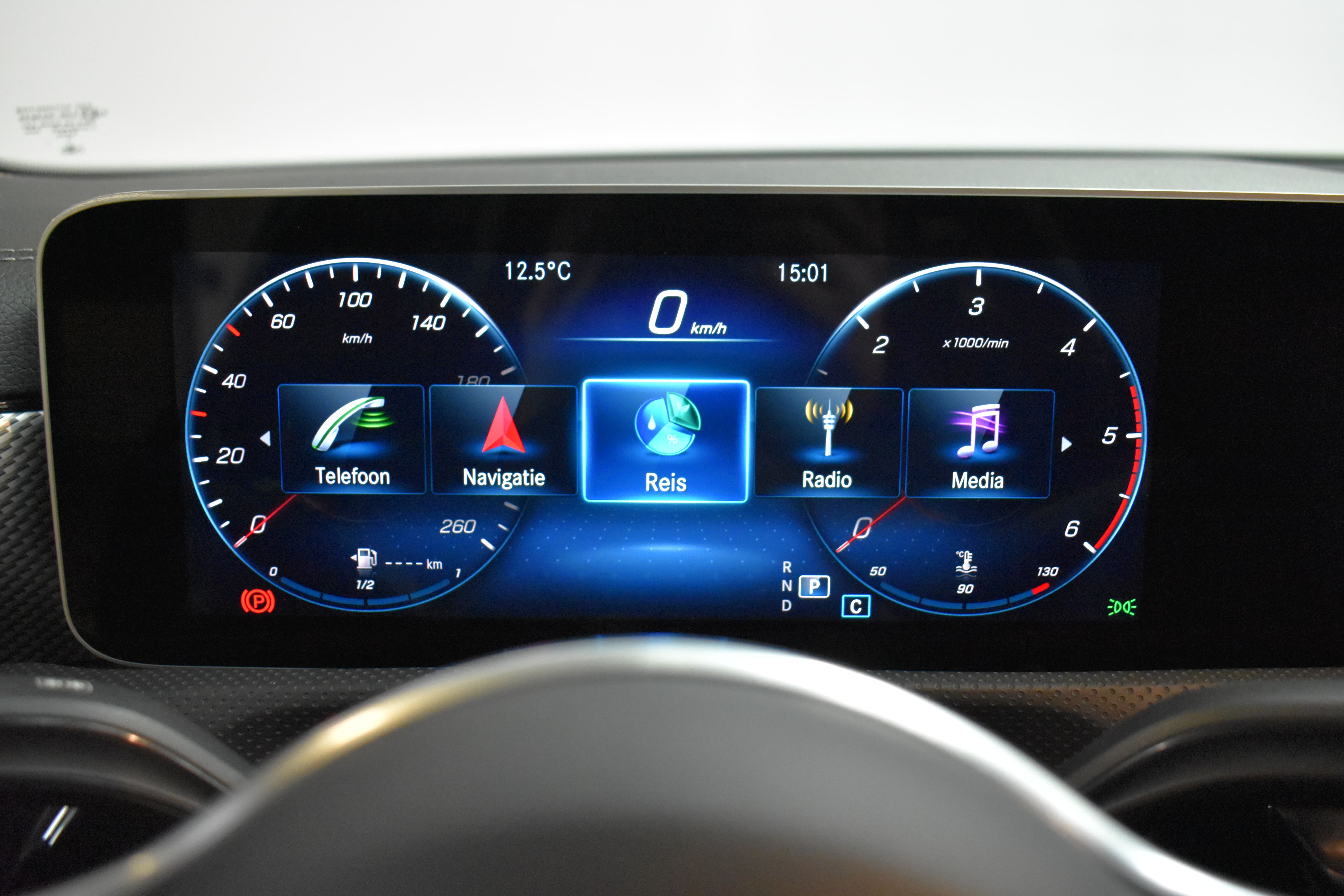 Vehicle gallery image 21