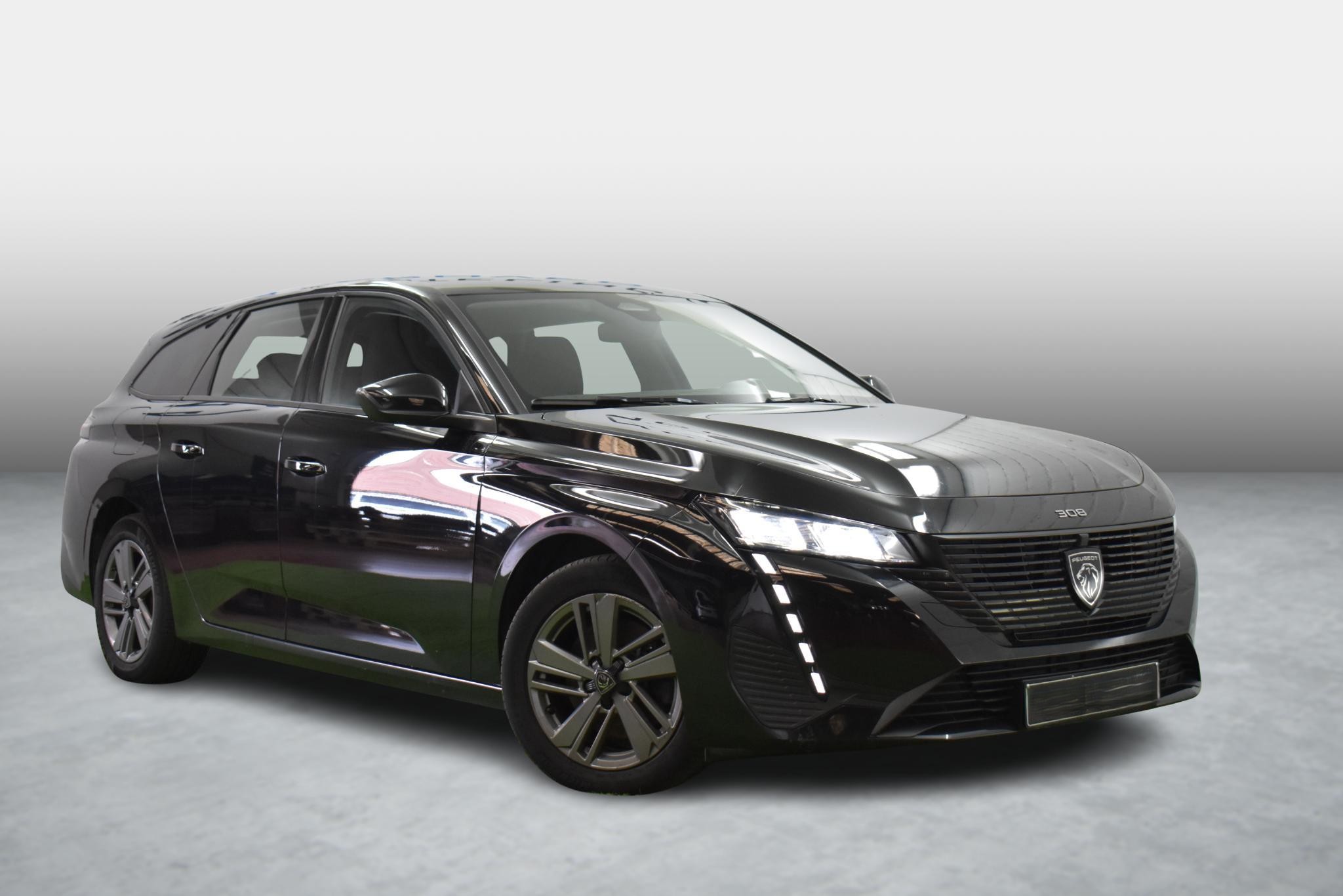 Vehicle gallery image 2