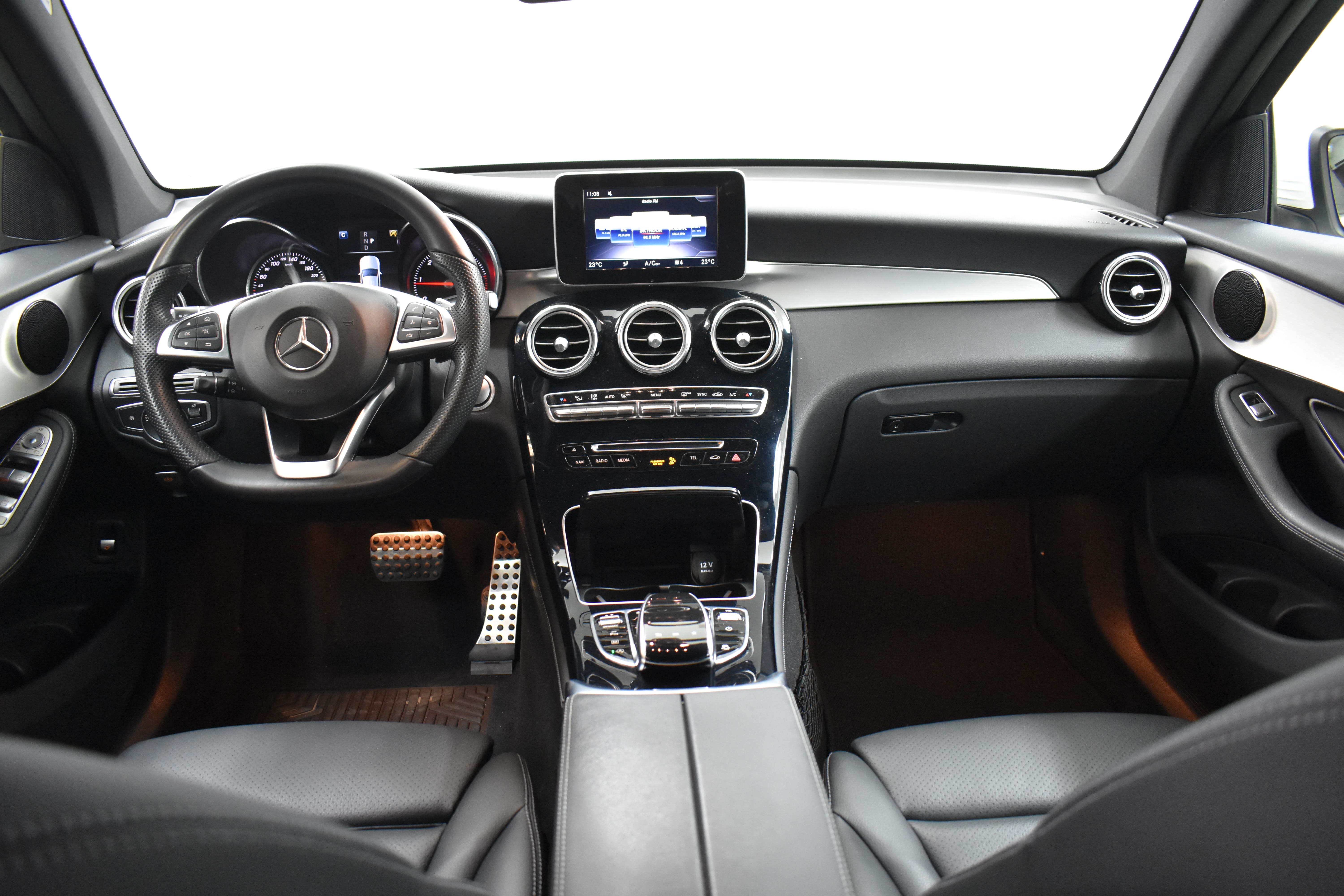 Vehicle gallery image 14