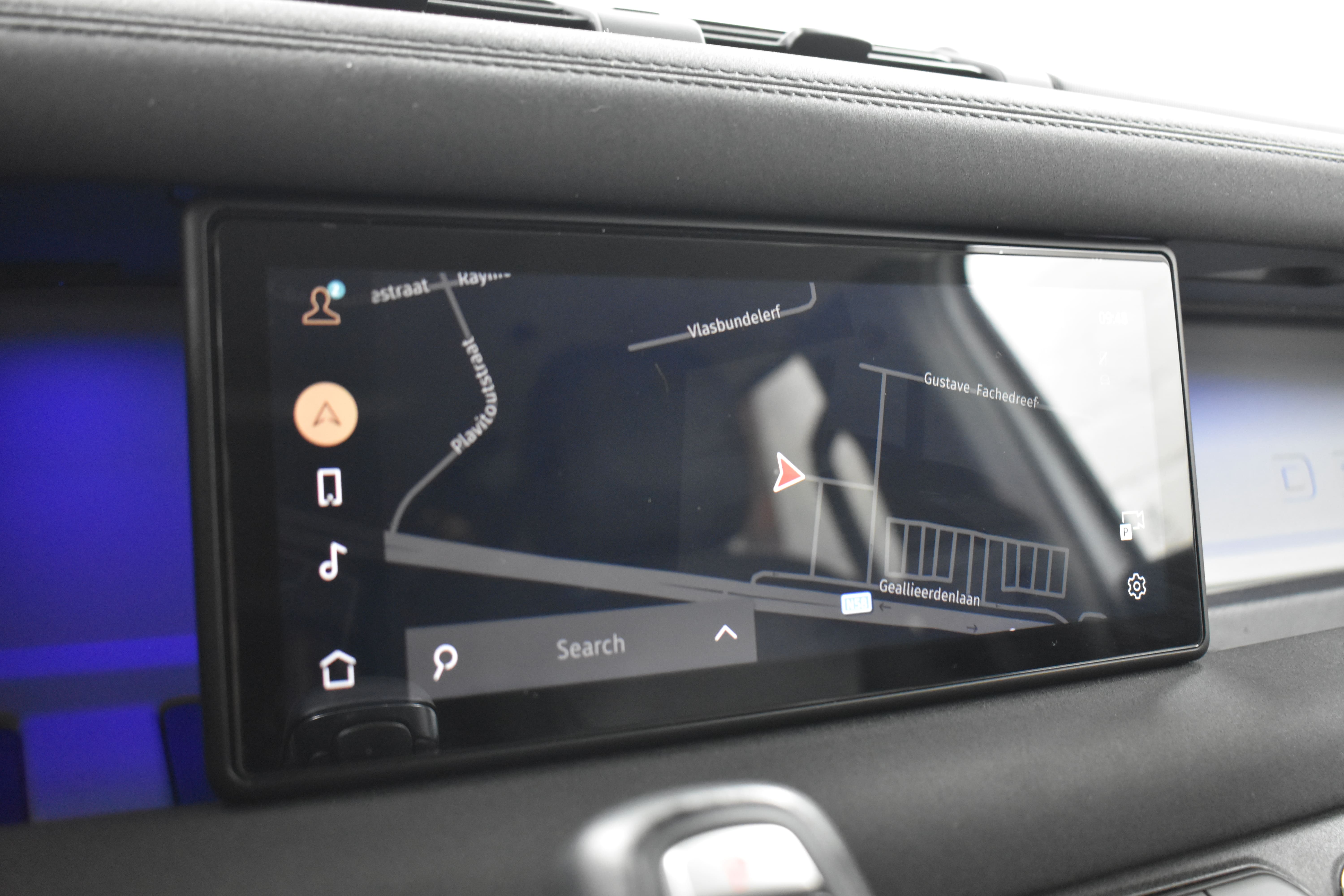 Vehicle gallery image 32
