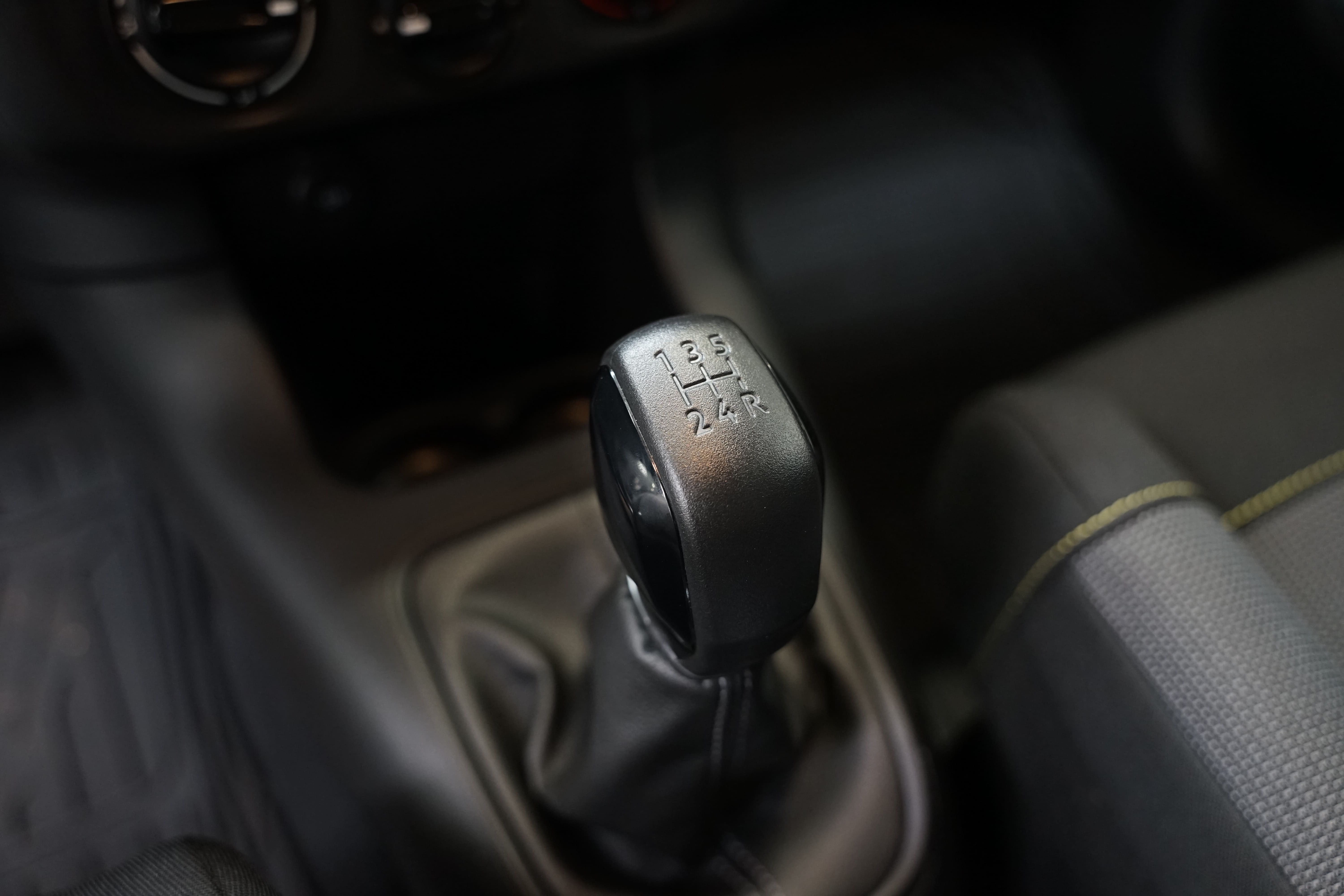 Vehicle gallery image 15