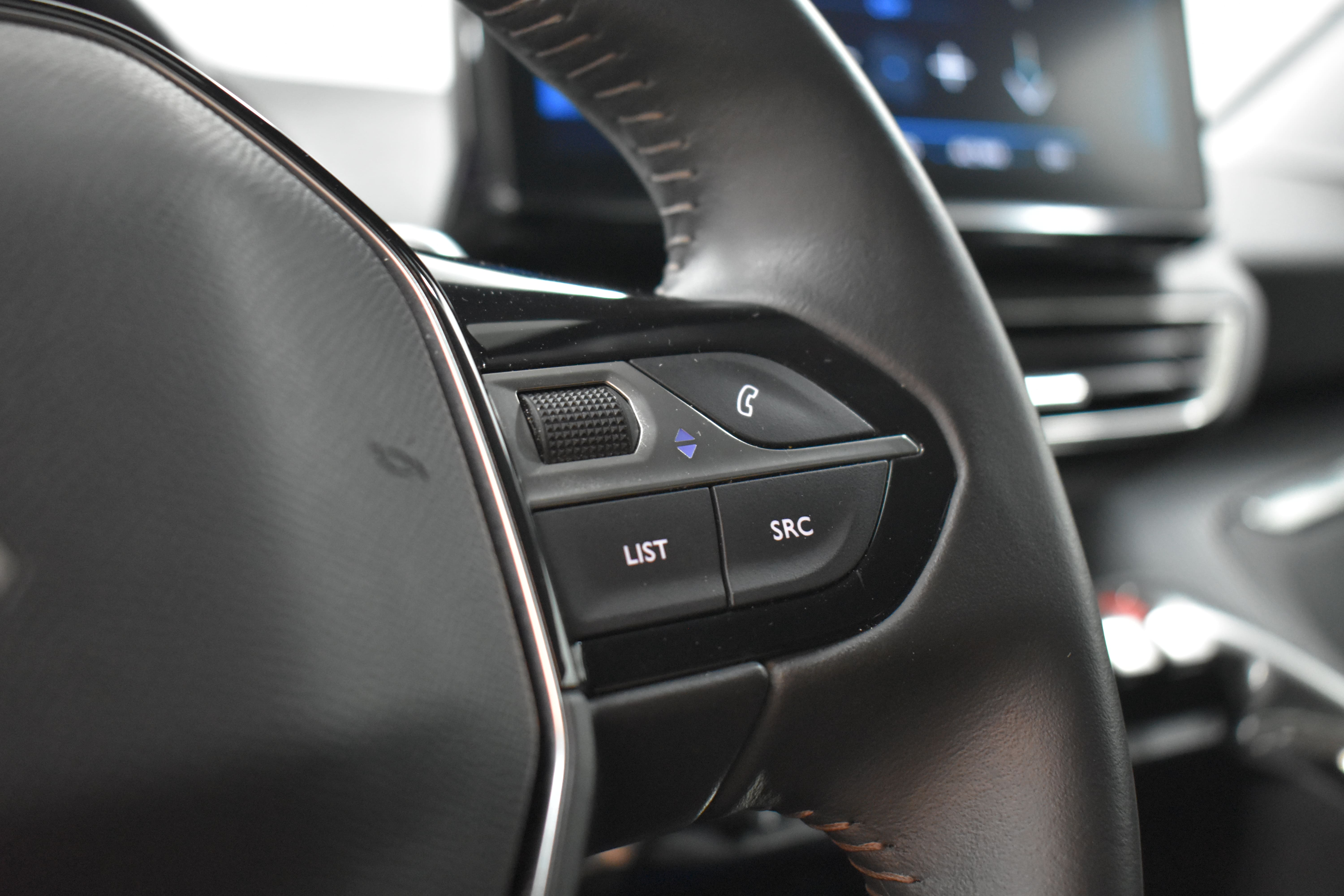 Vehicle gallery image 12