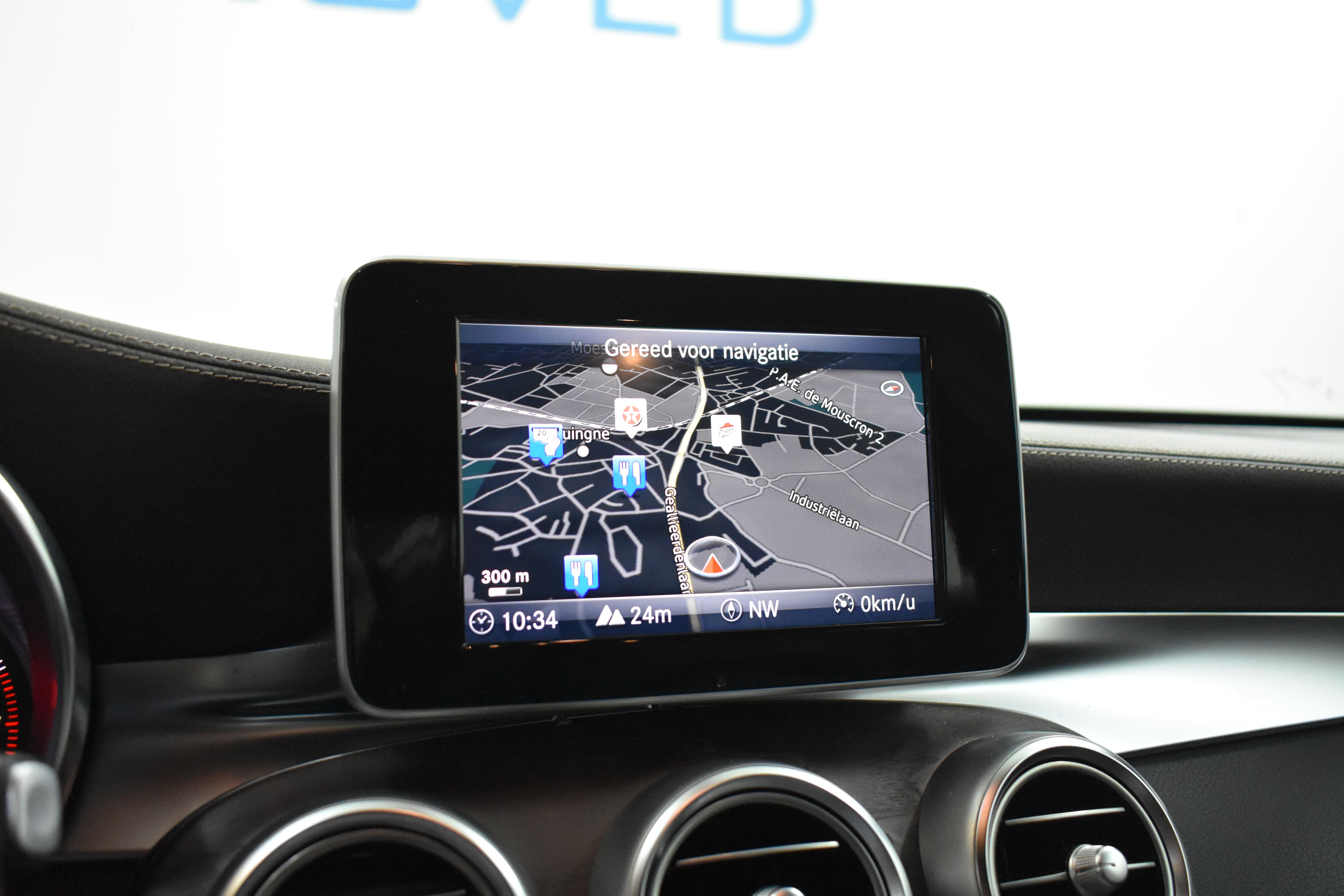 Vehicle gallery image 15