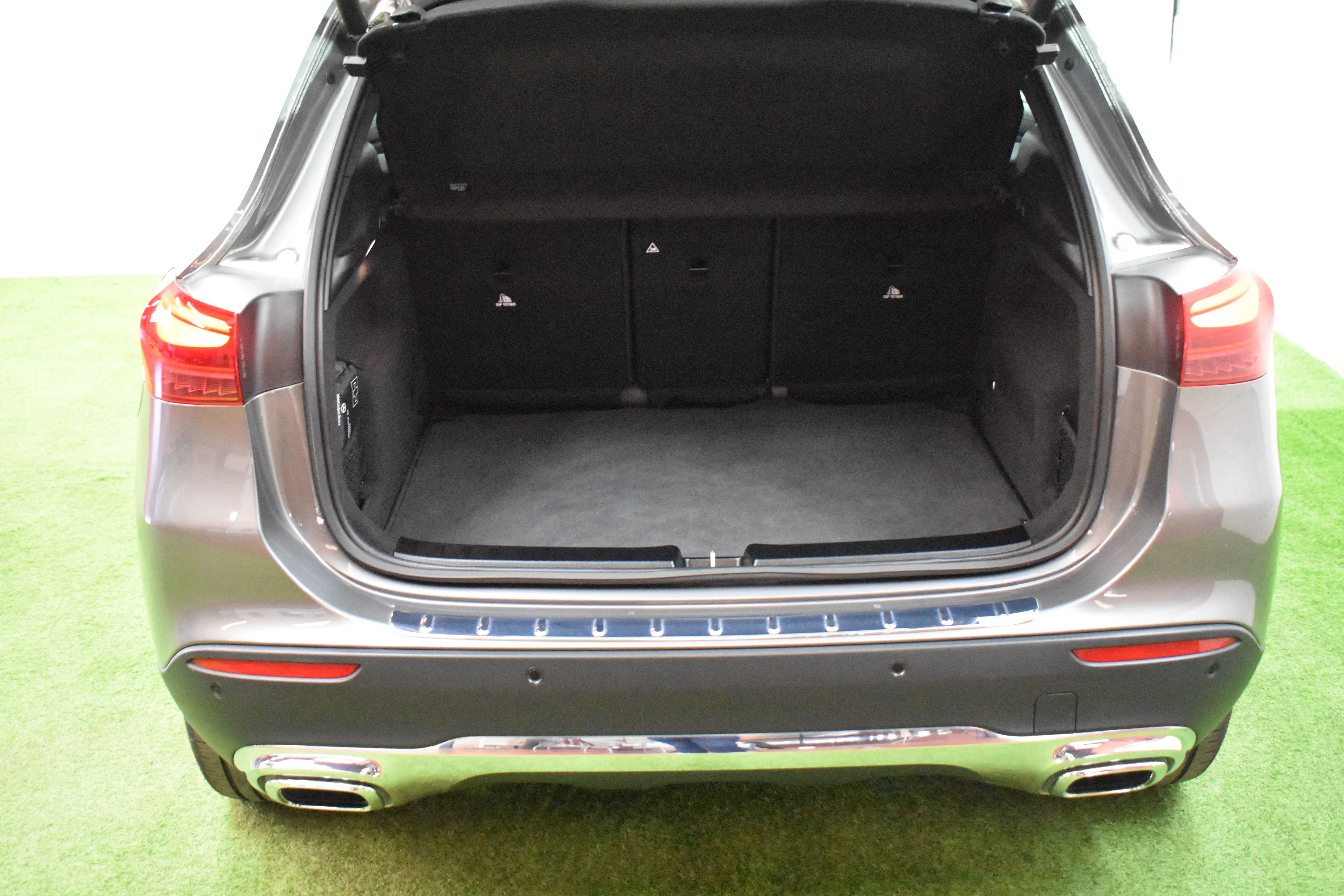 Vehicle gallery image 6