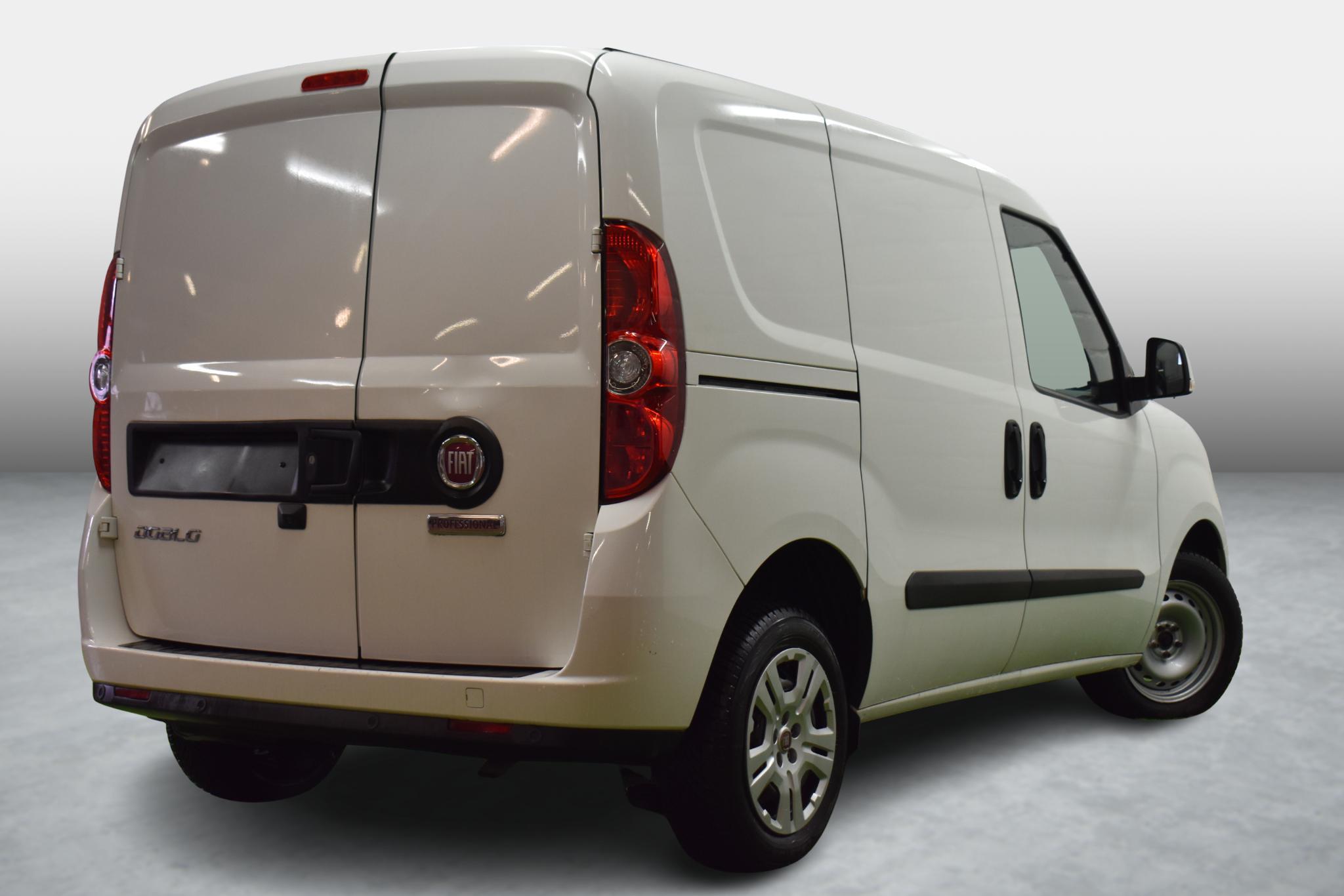 Vehicle gallery image 4