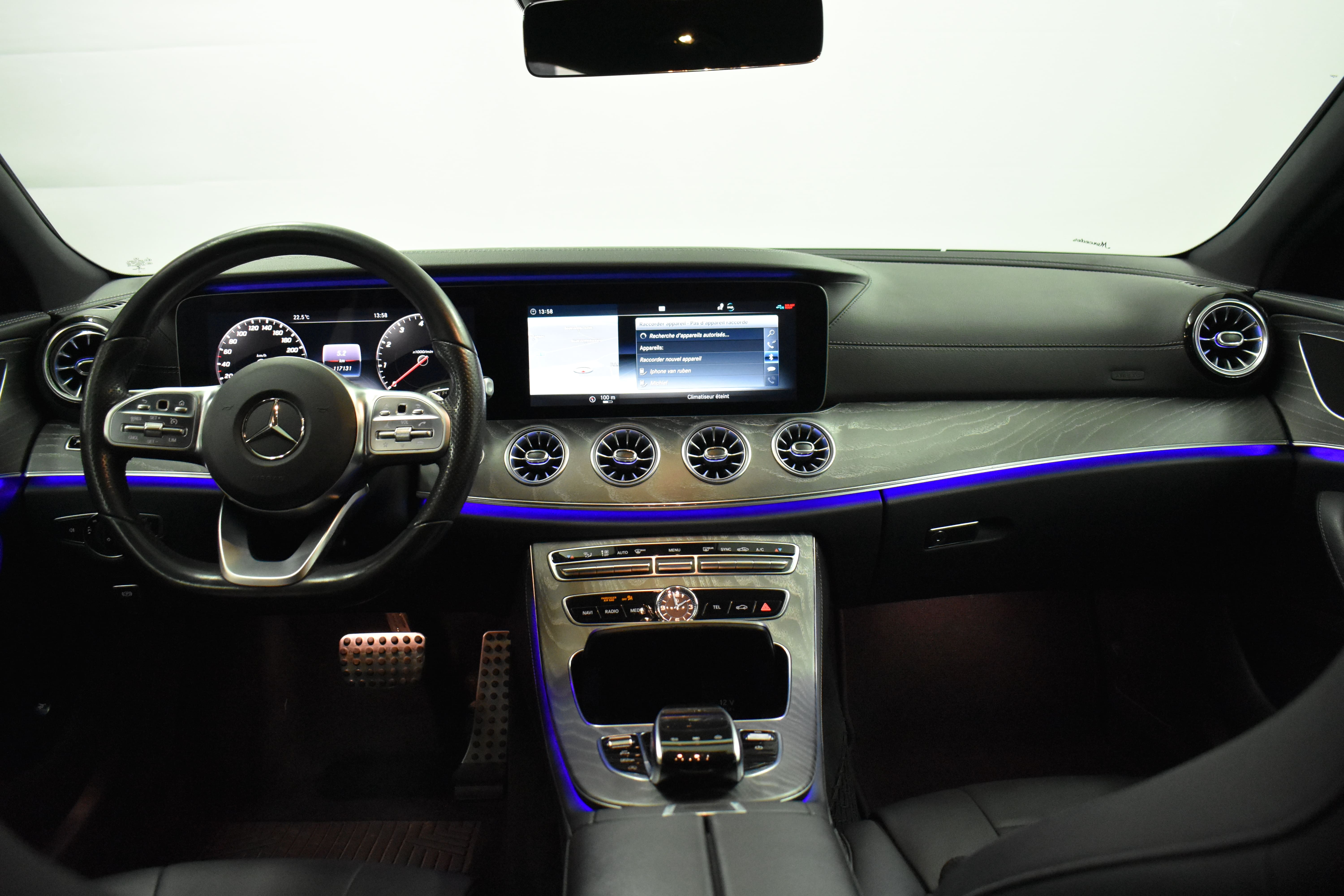 Vehicle gallery image 7