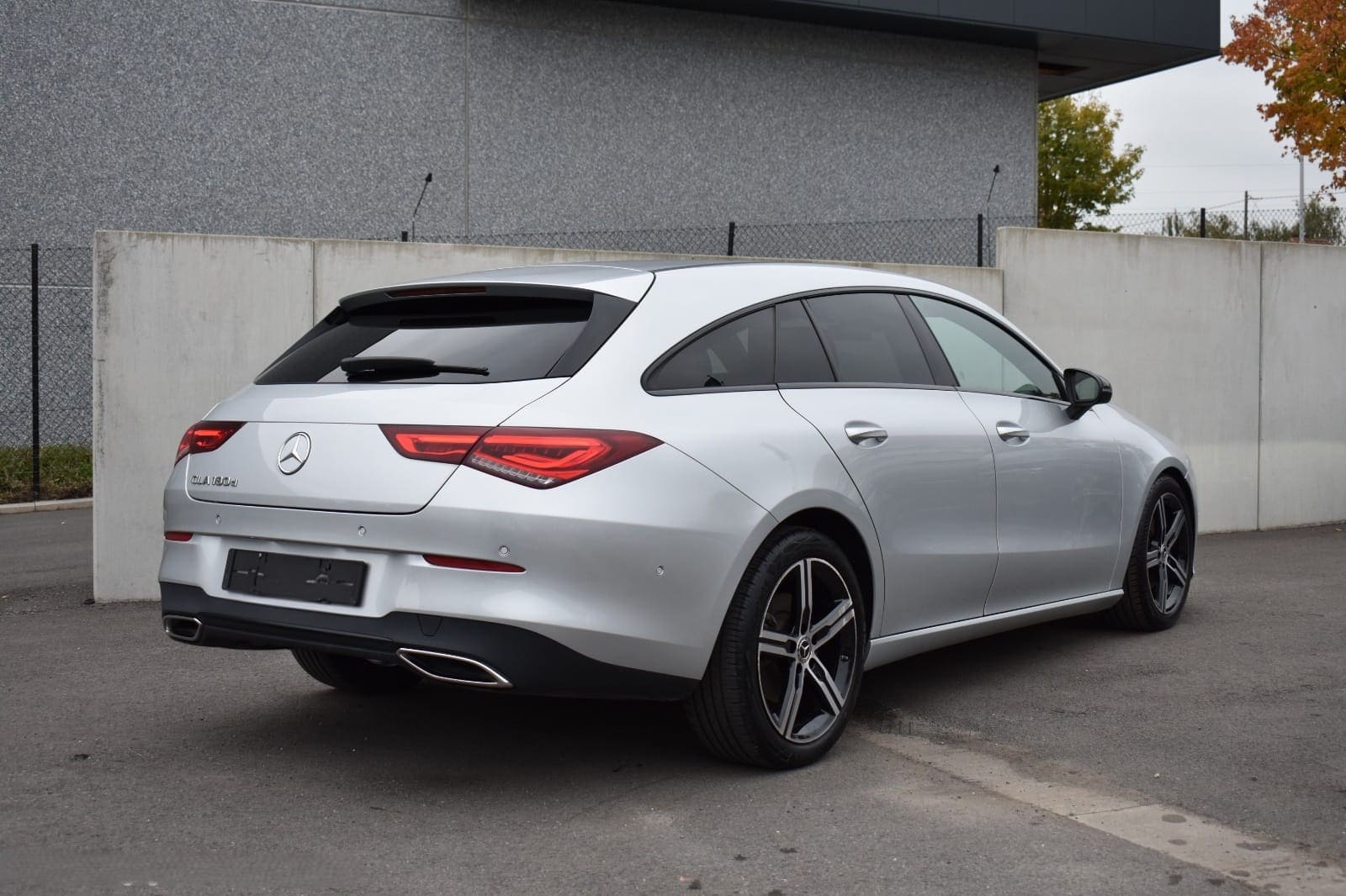 Vehicle gallery image 6