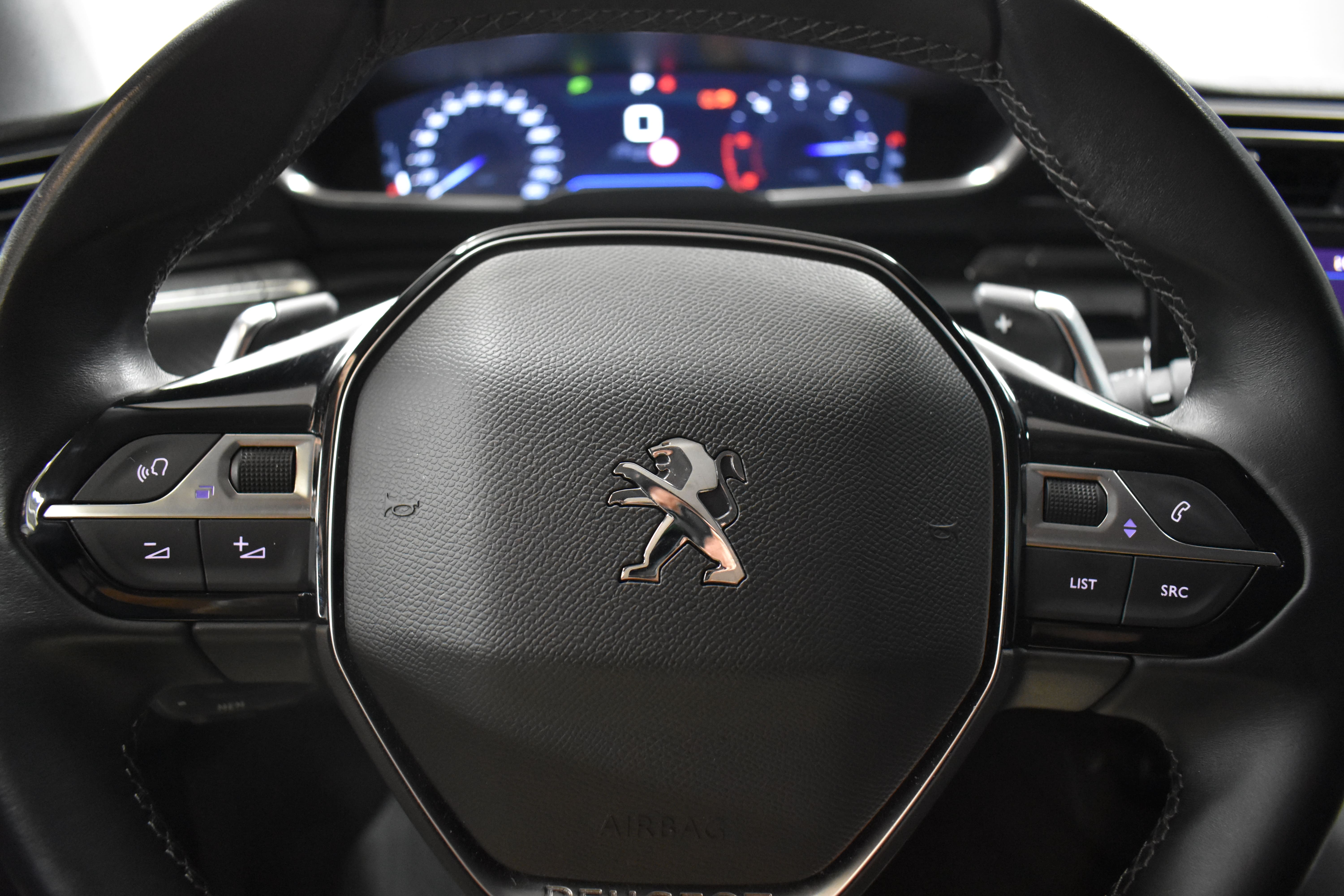 Vehicle gallery image 11
