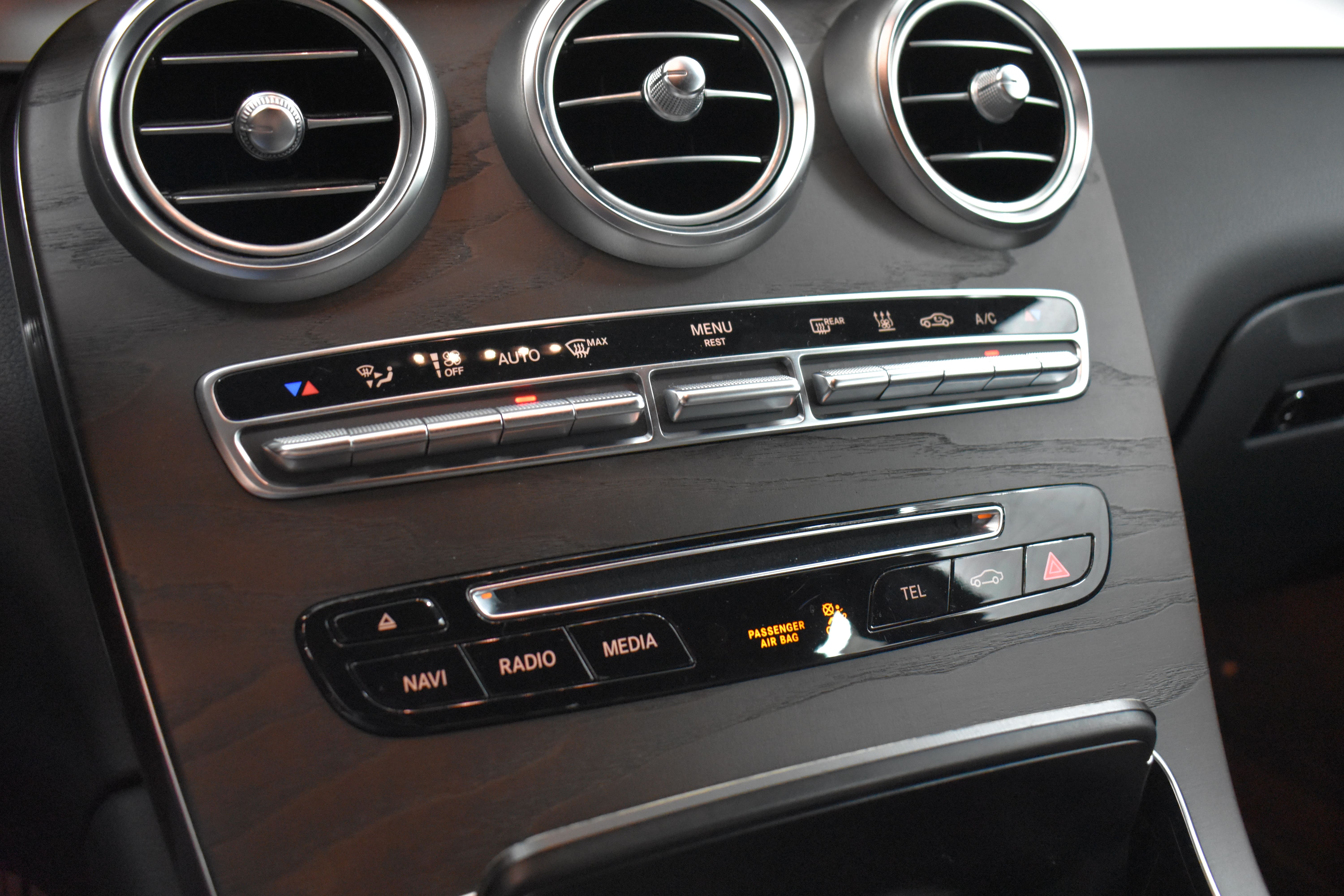 Vehicle gallery image 13