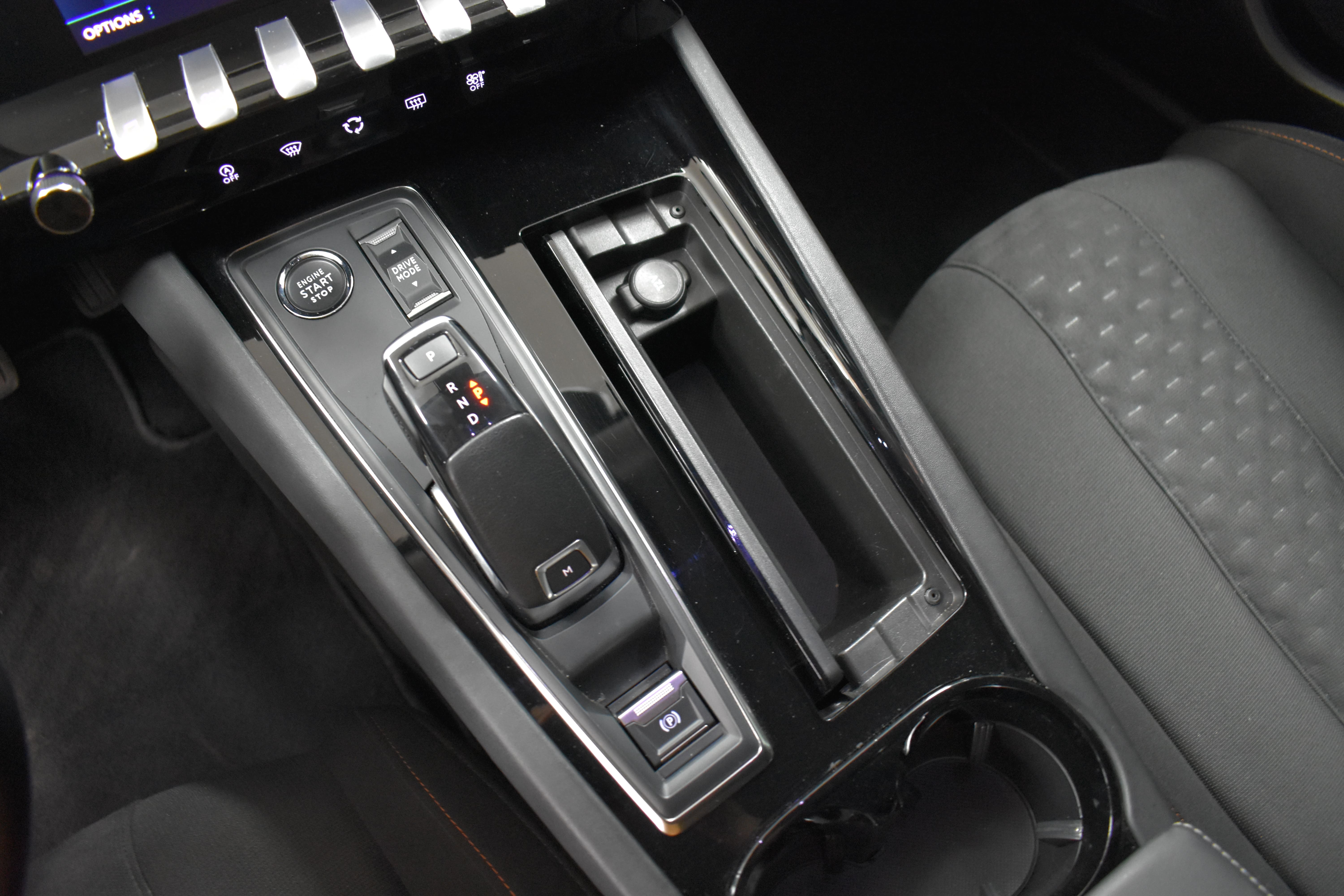 Vehicle gallery image 6