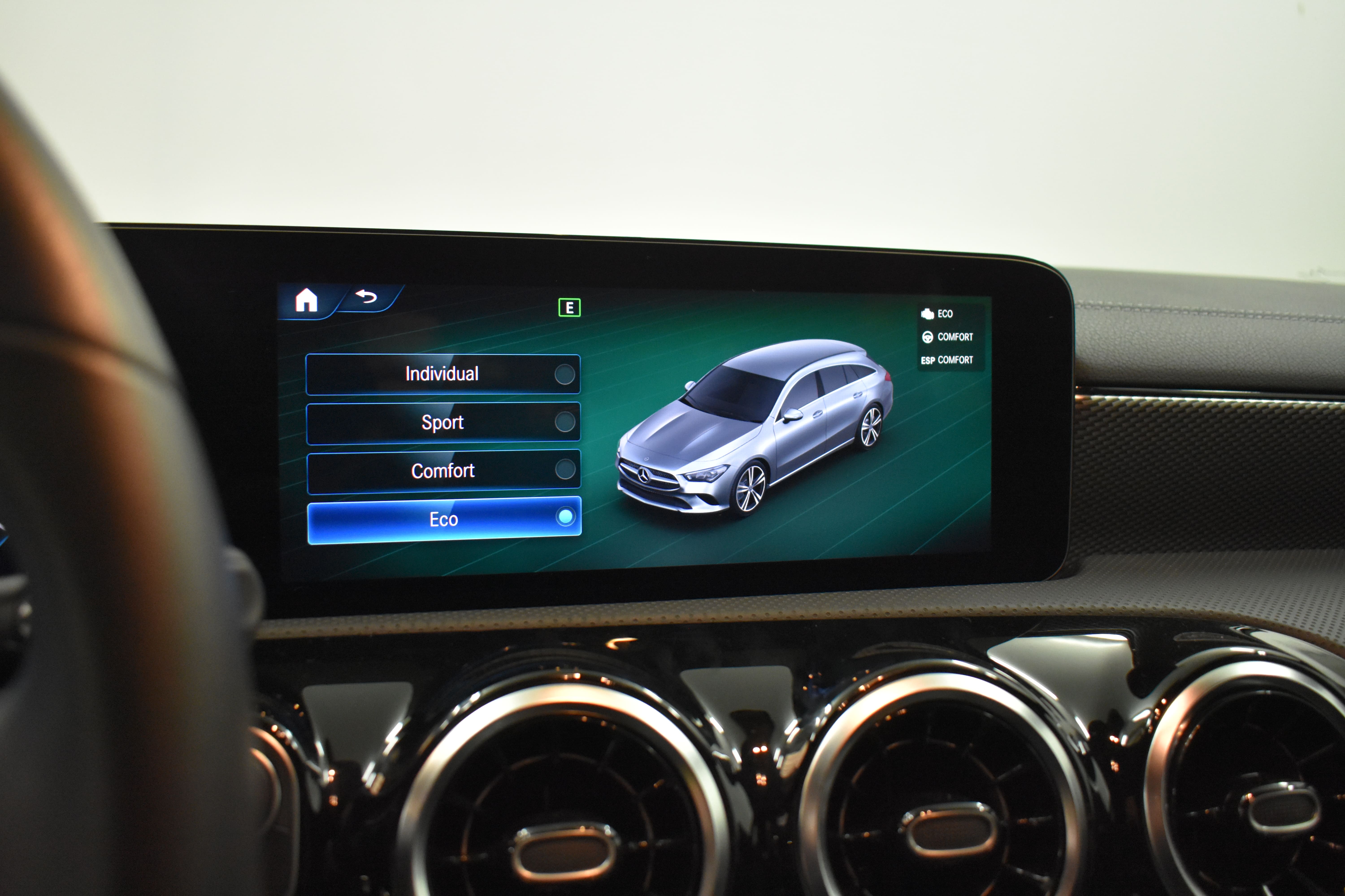 Vehicle gallery image 15