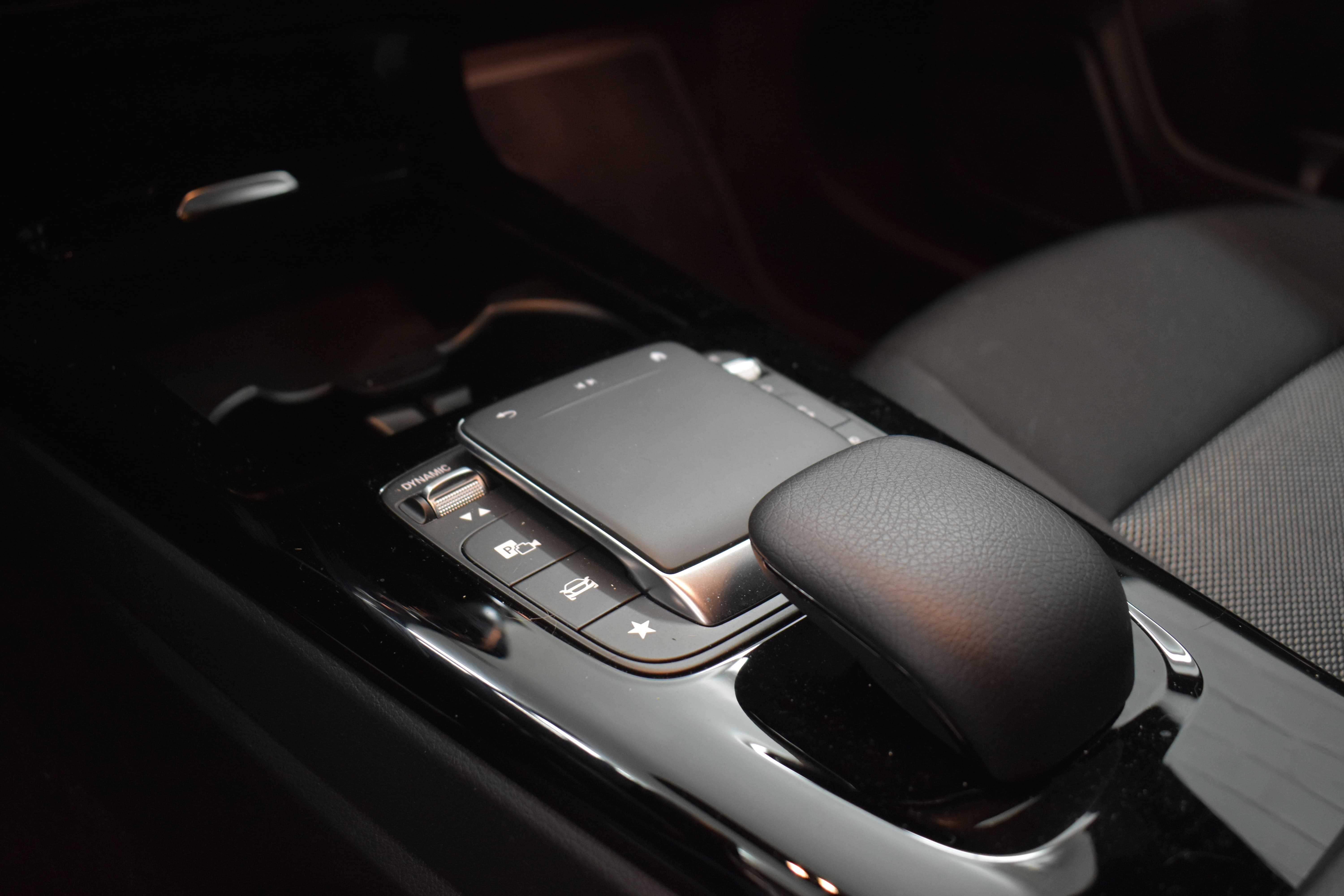 Vehicle gallery image 19