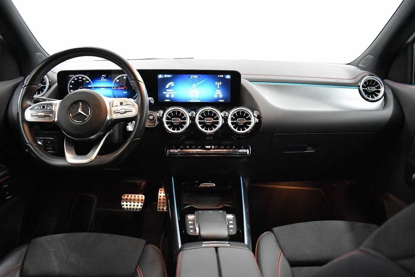 Vehicle gallery image 11