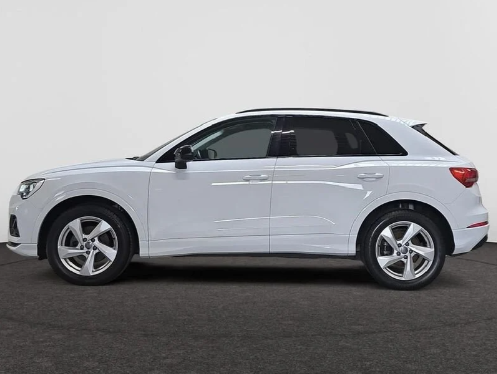 Vehicle gallery image 3