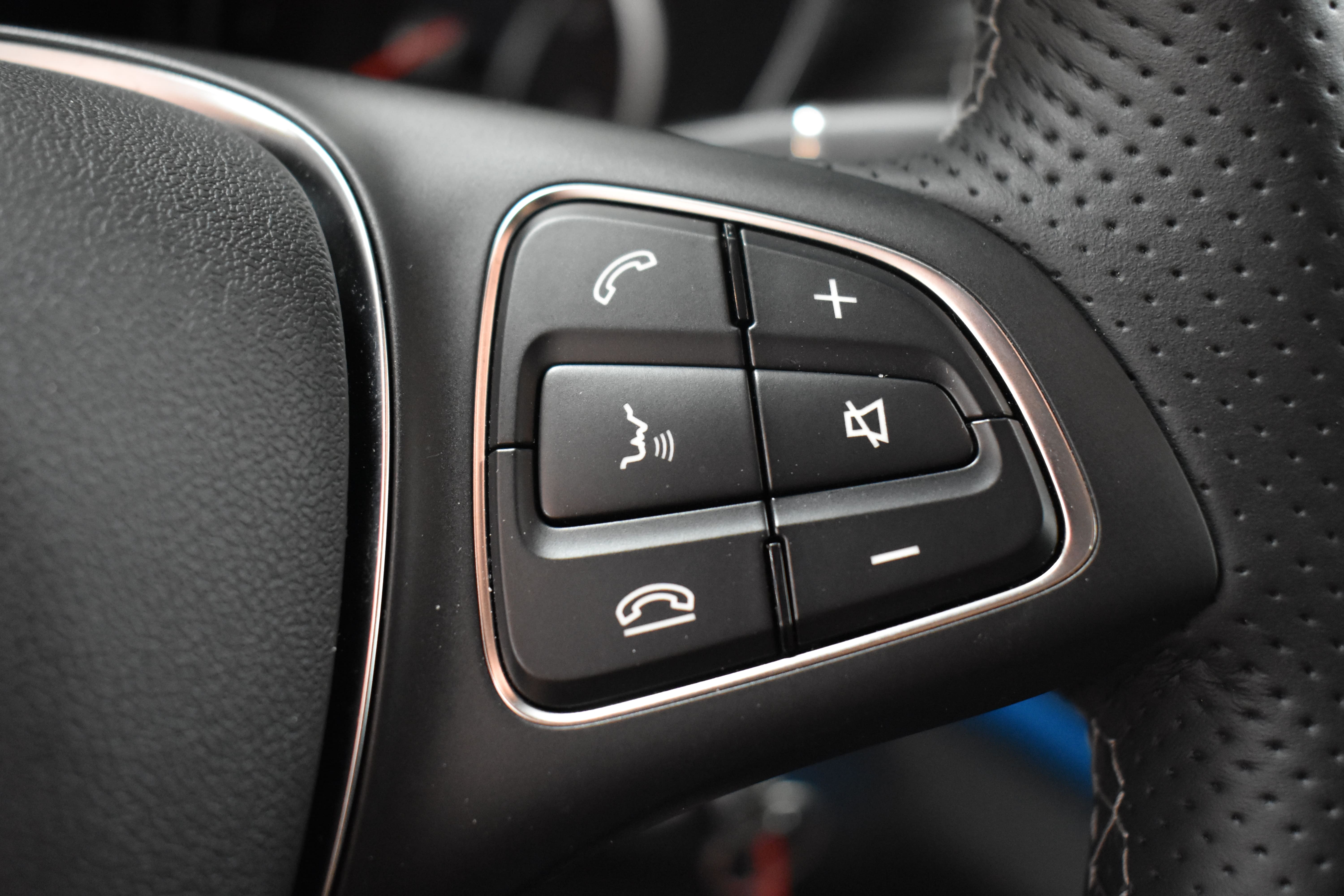 Vehicle gallery image 16