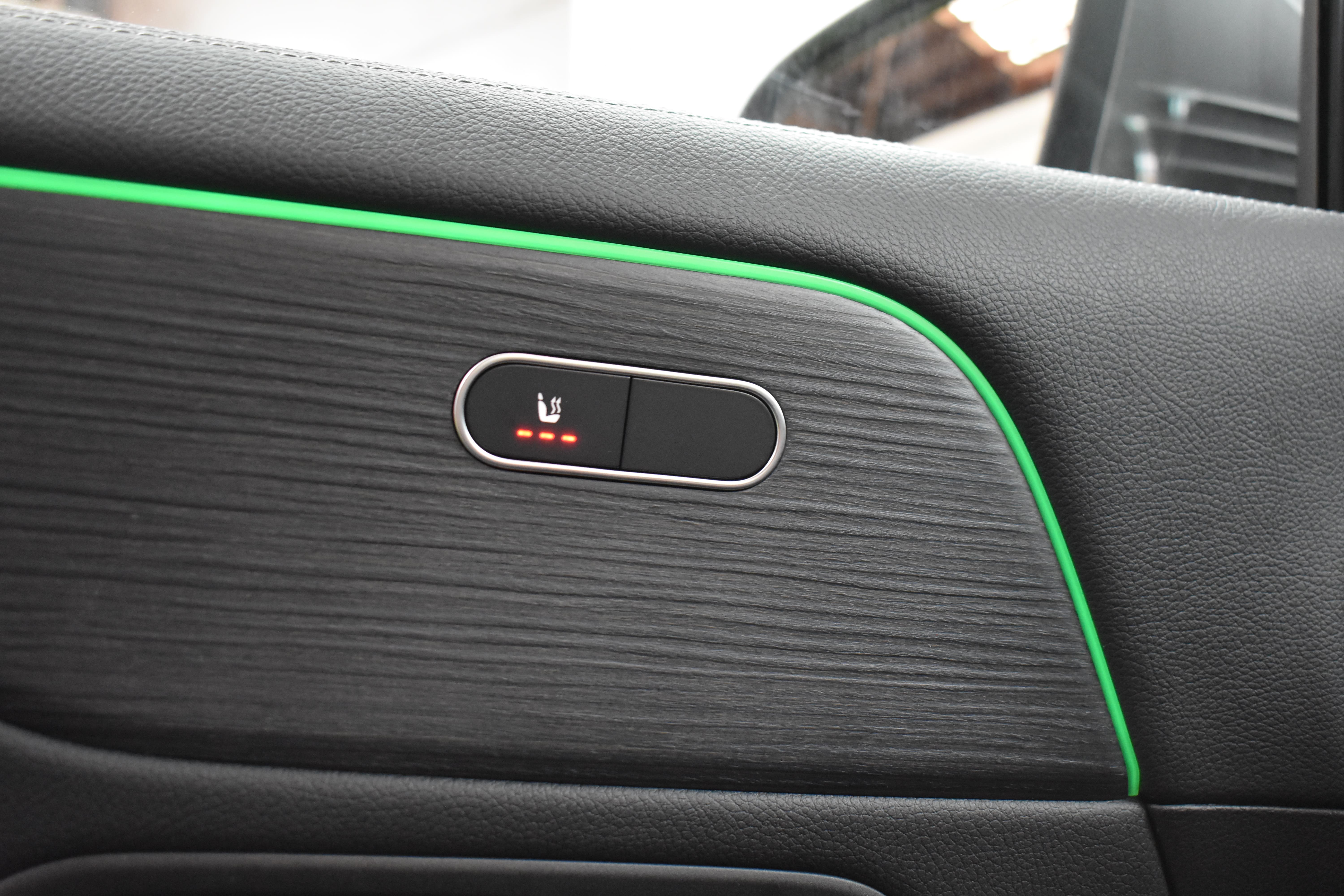 Vehicle gallery image 14