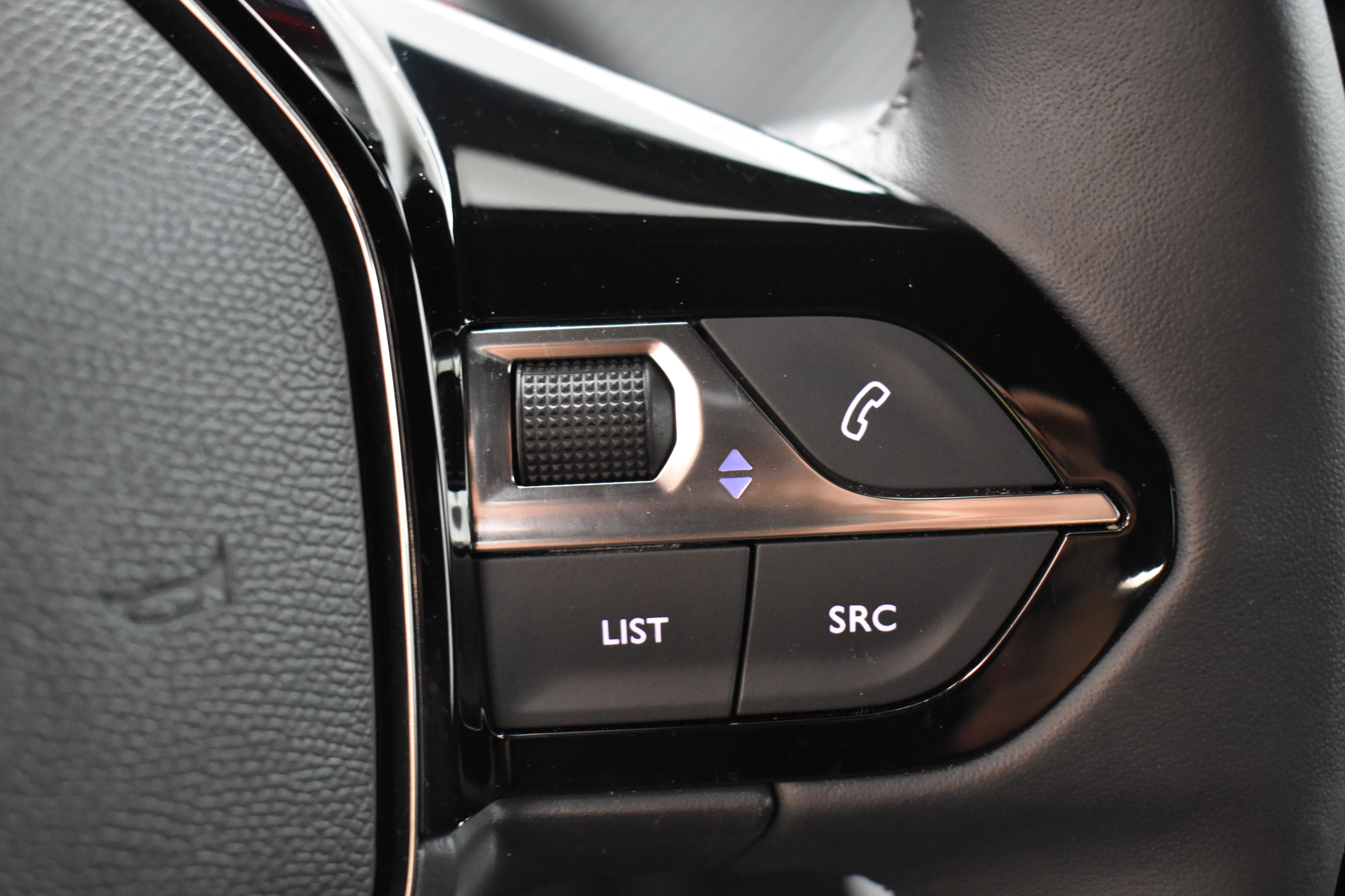 Vehicle gallery image 14