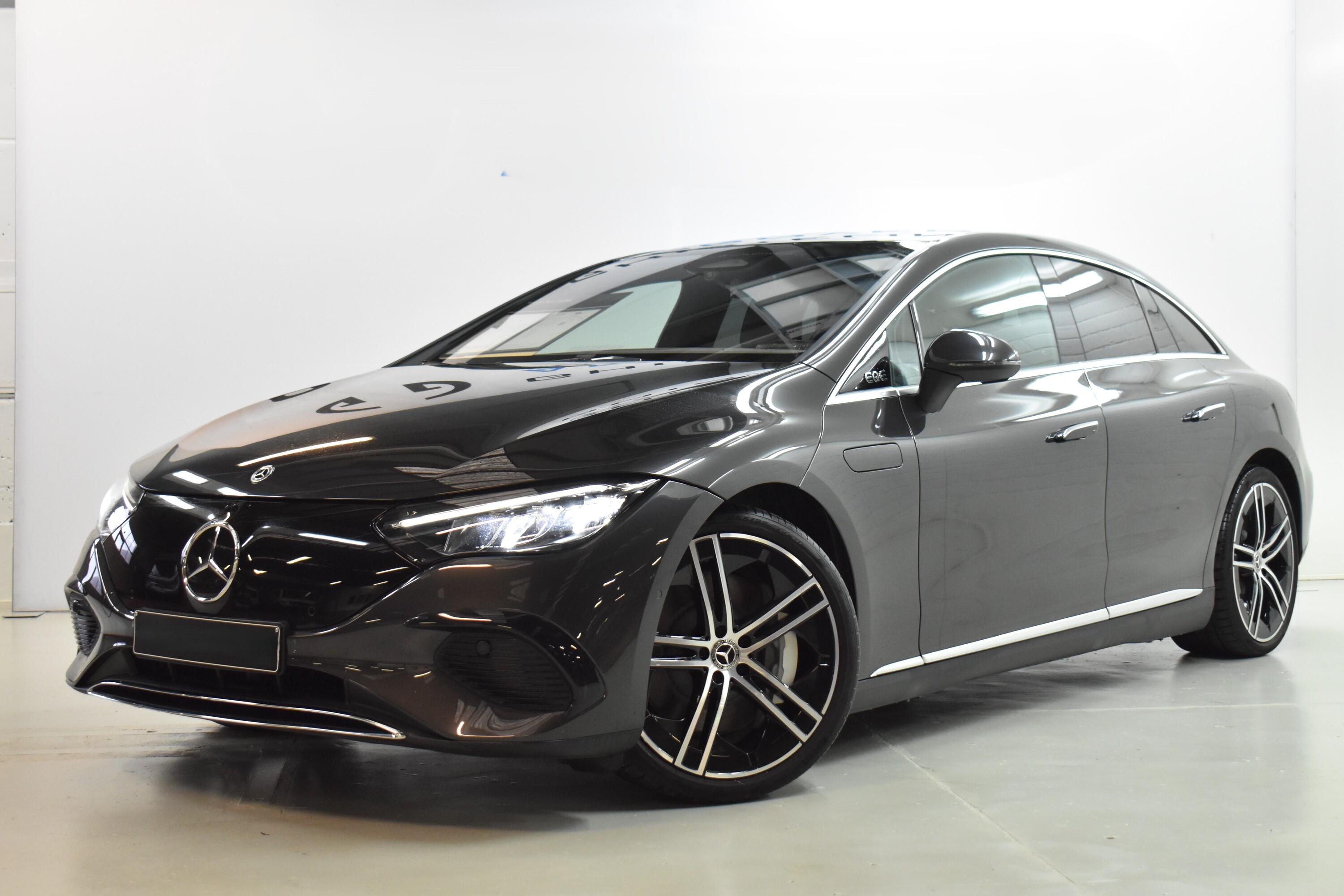 Vehicle gallery image 1