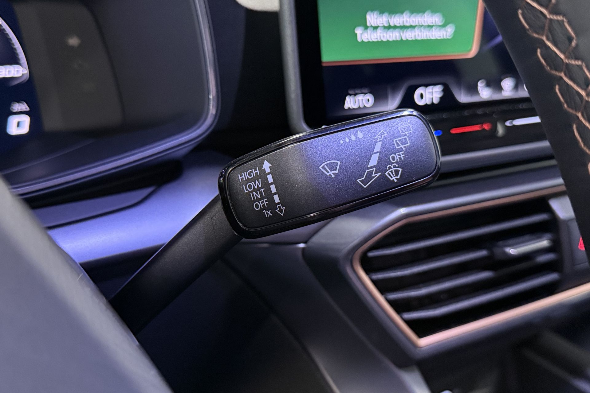 Vehicle gallery image 35