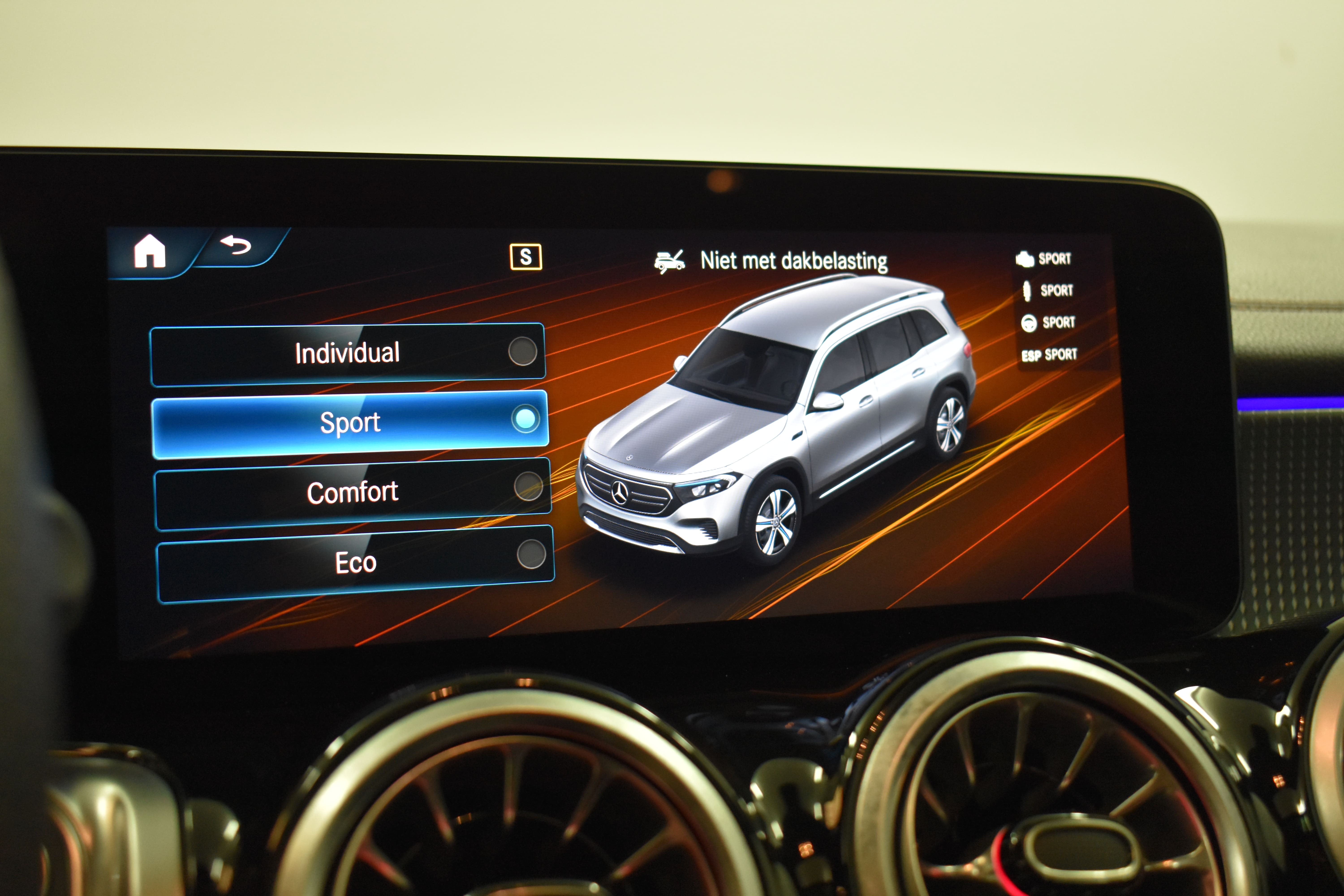 Vehicle gallery image 20
