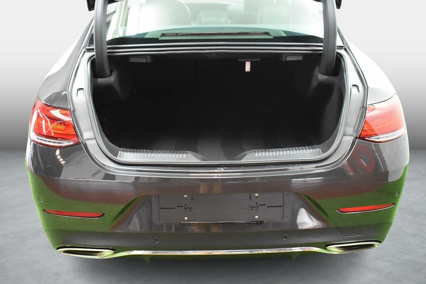 Vehicle gallery image 5