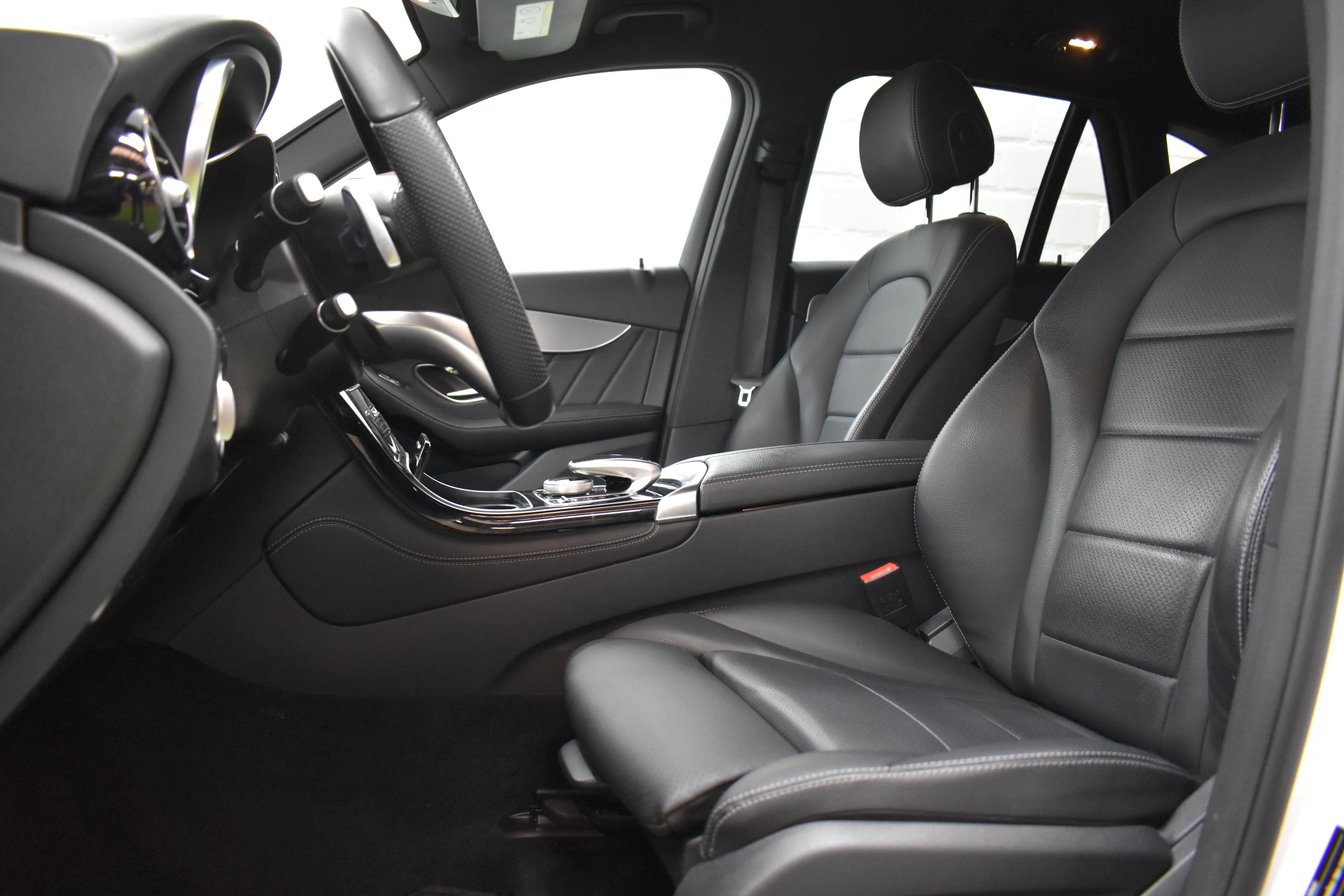 Vehicle gallery image 7