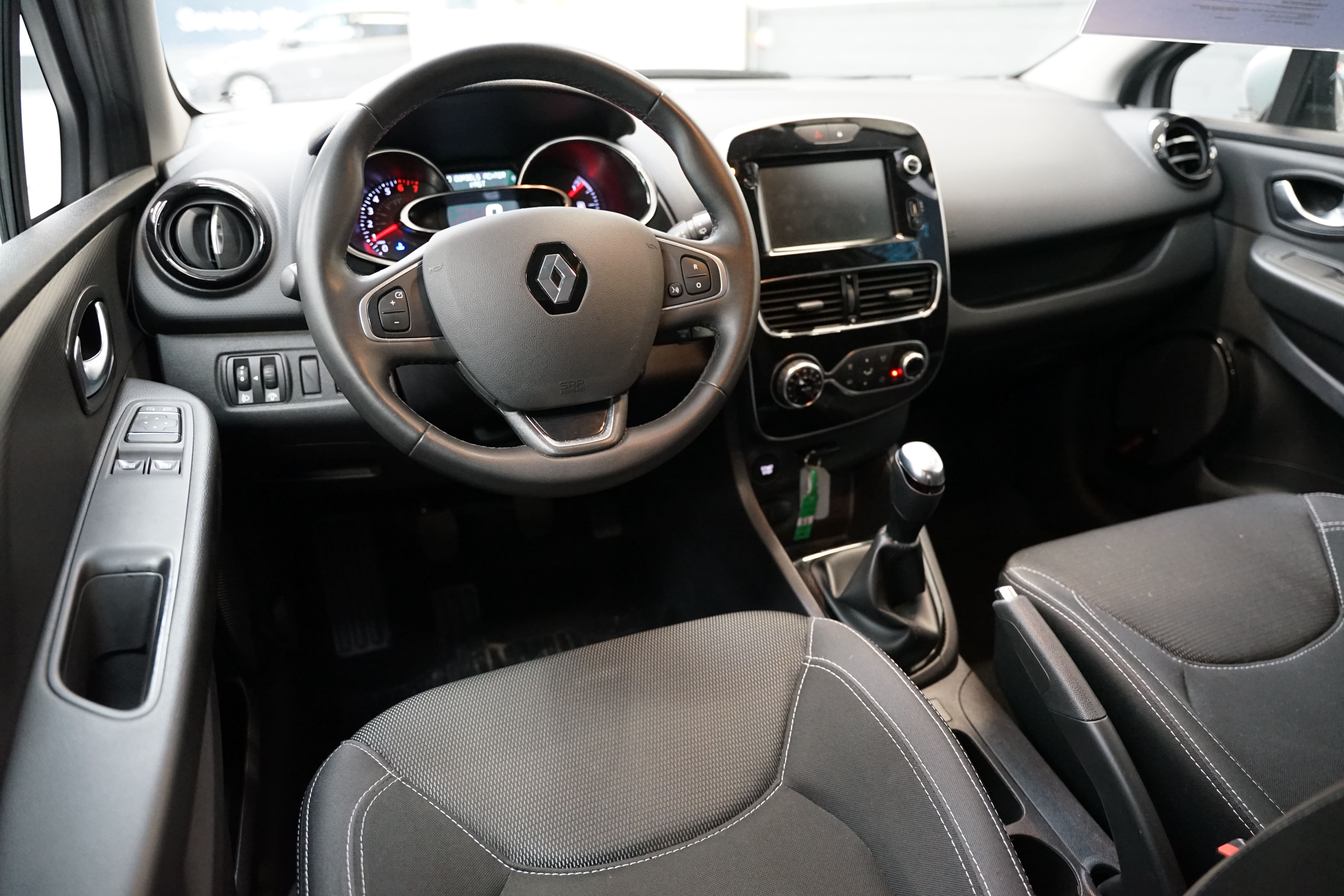 Vehicle gallery image 11