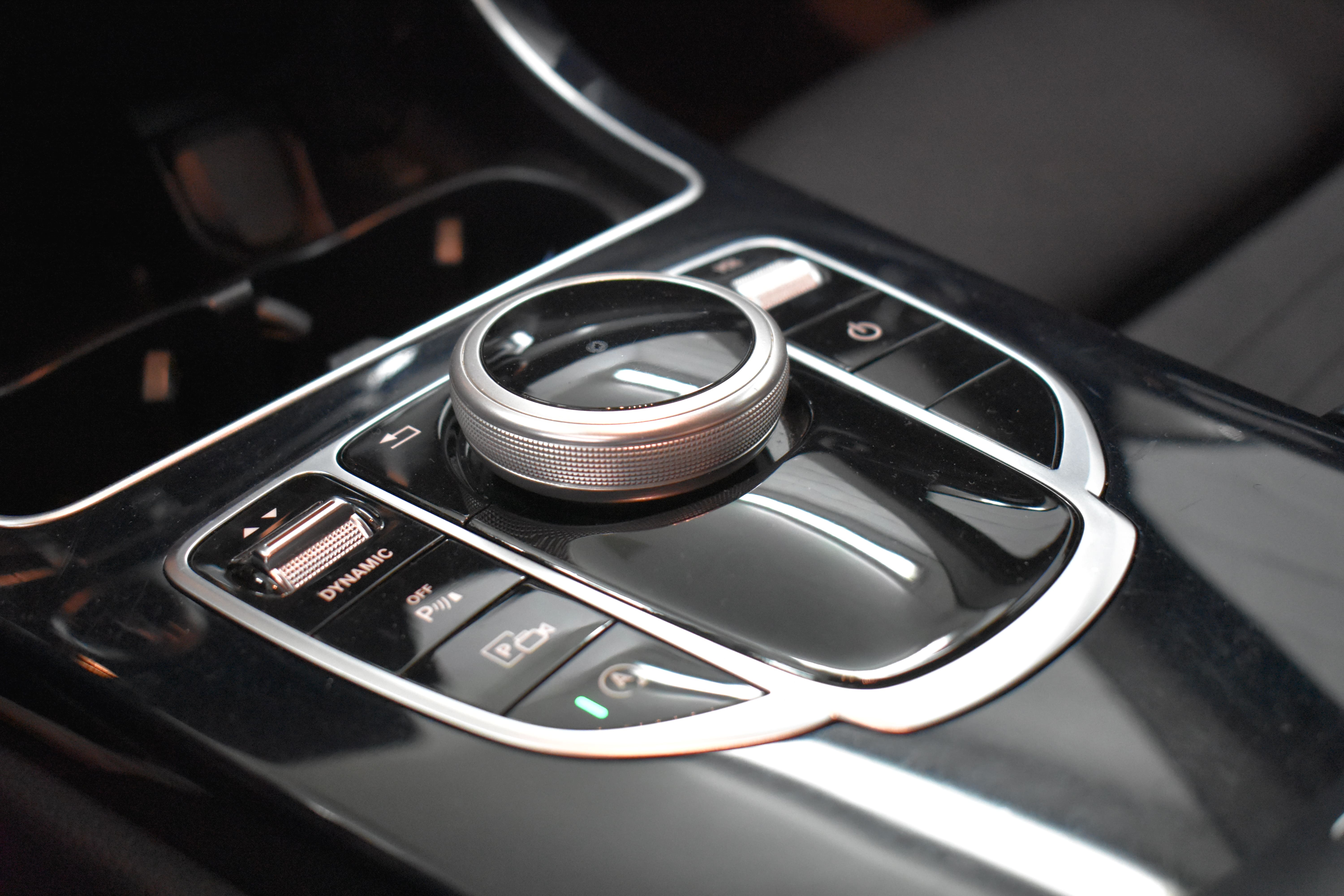 Vehicle gallery image 14
