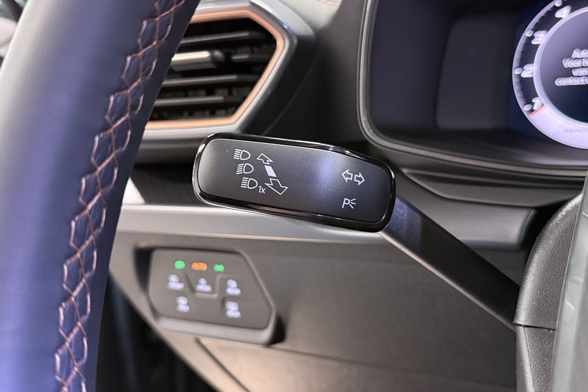 Vehicle gallery image 34