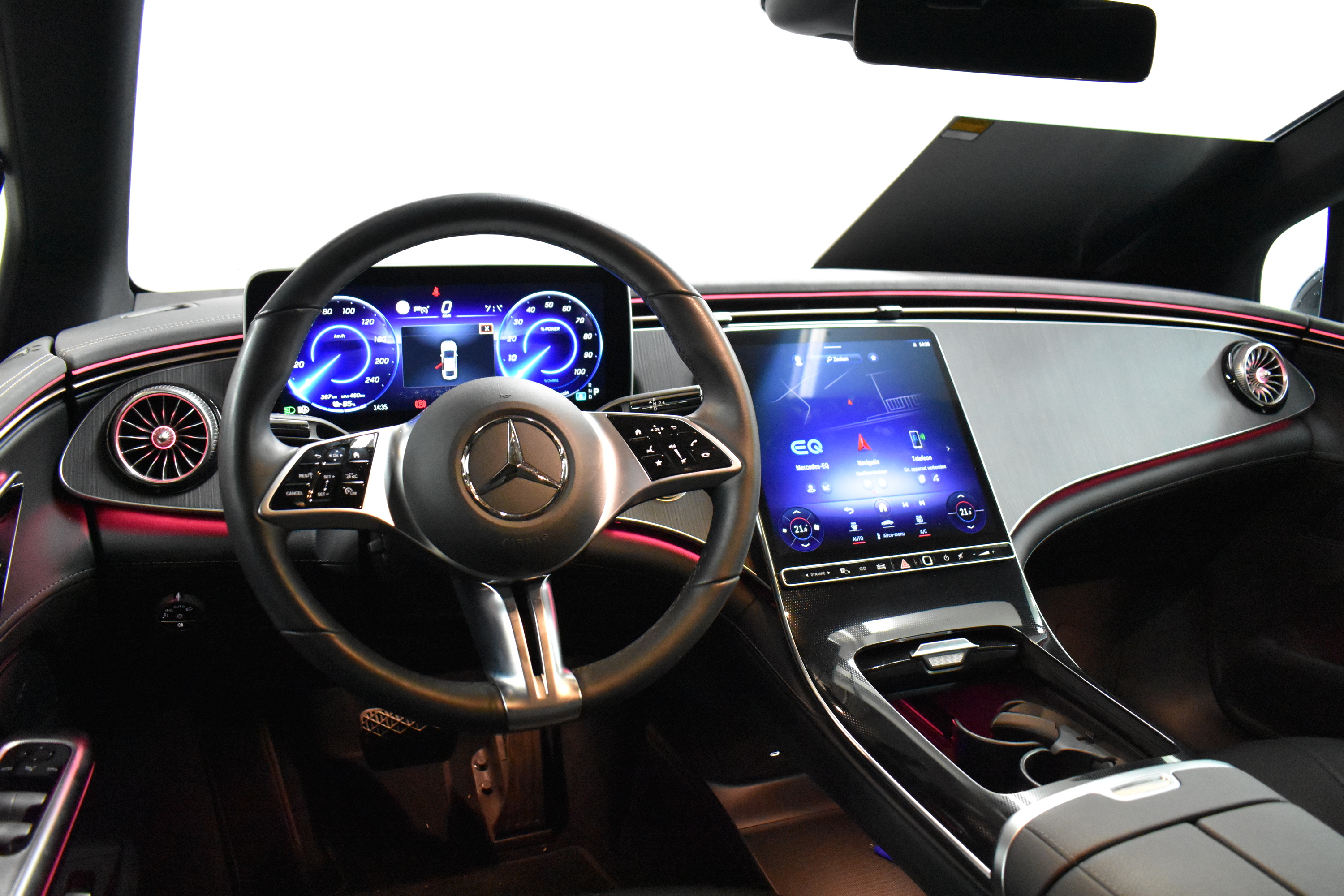 Vehicle gallery image 13